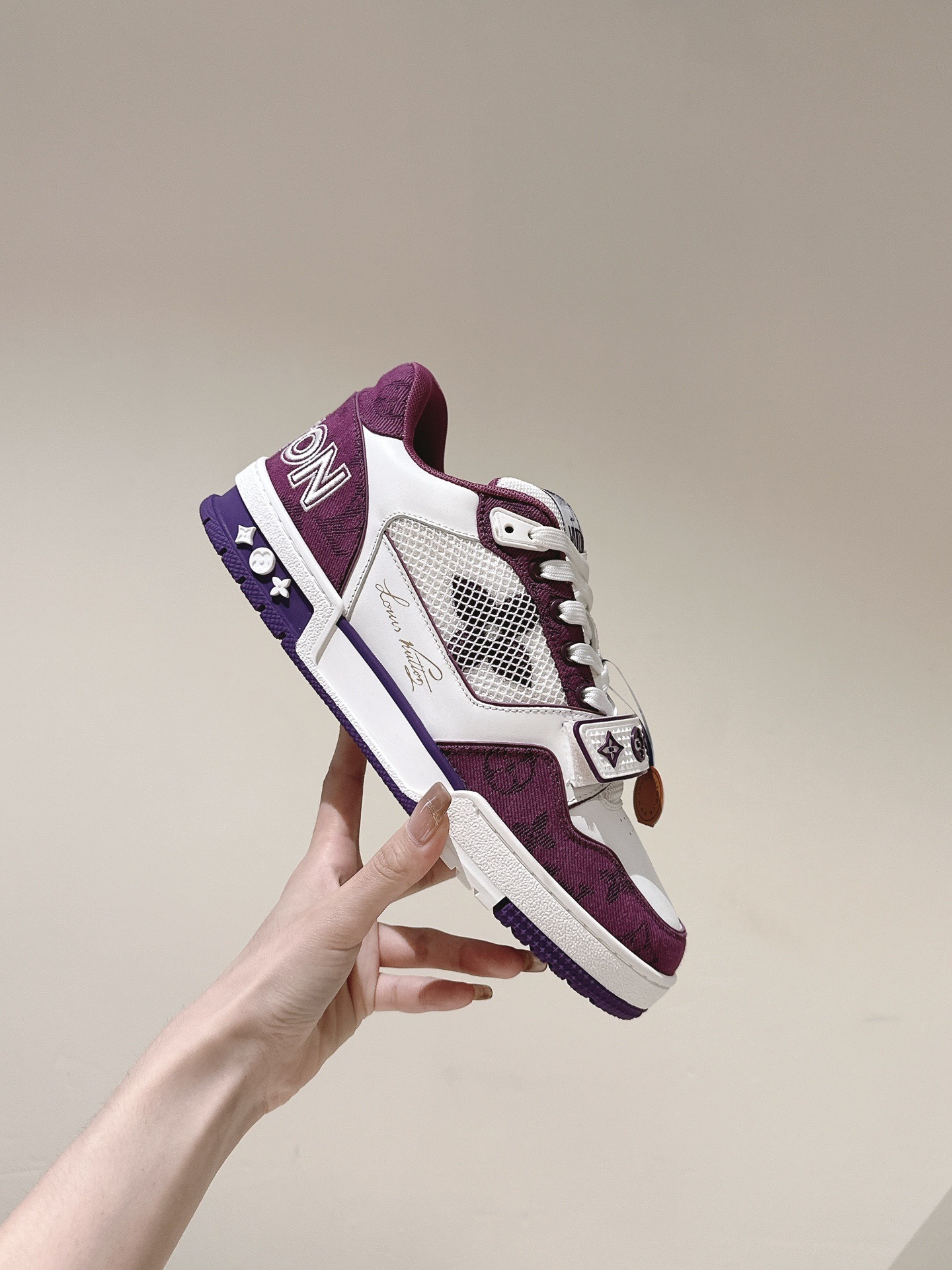 Men's shoes