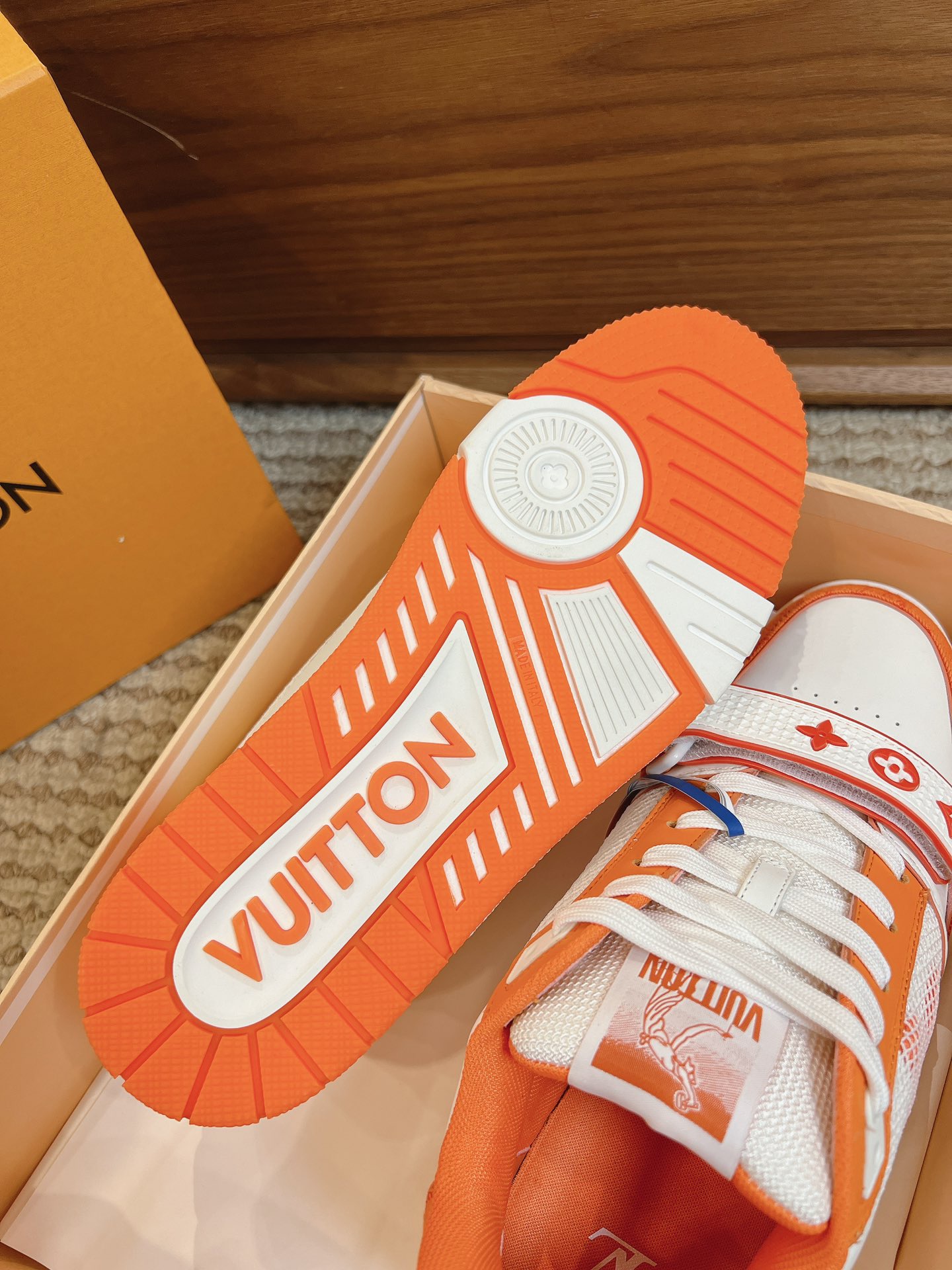 Men's shoes