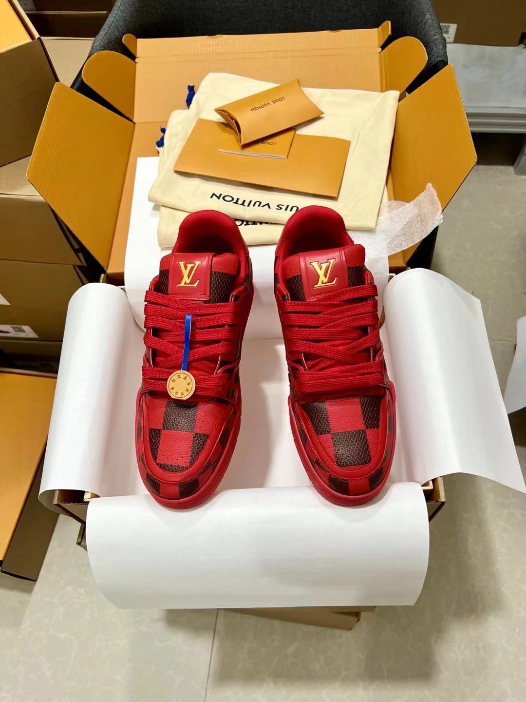Men's shoes