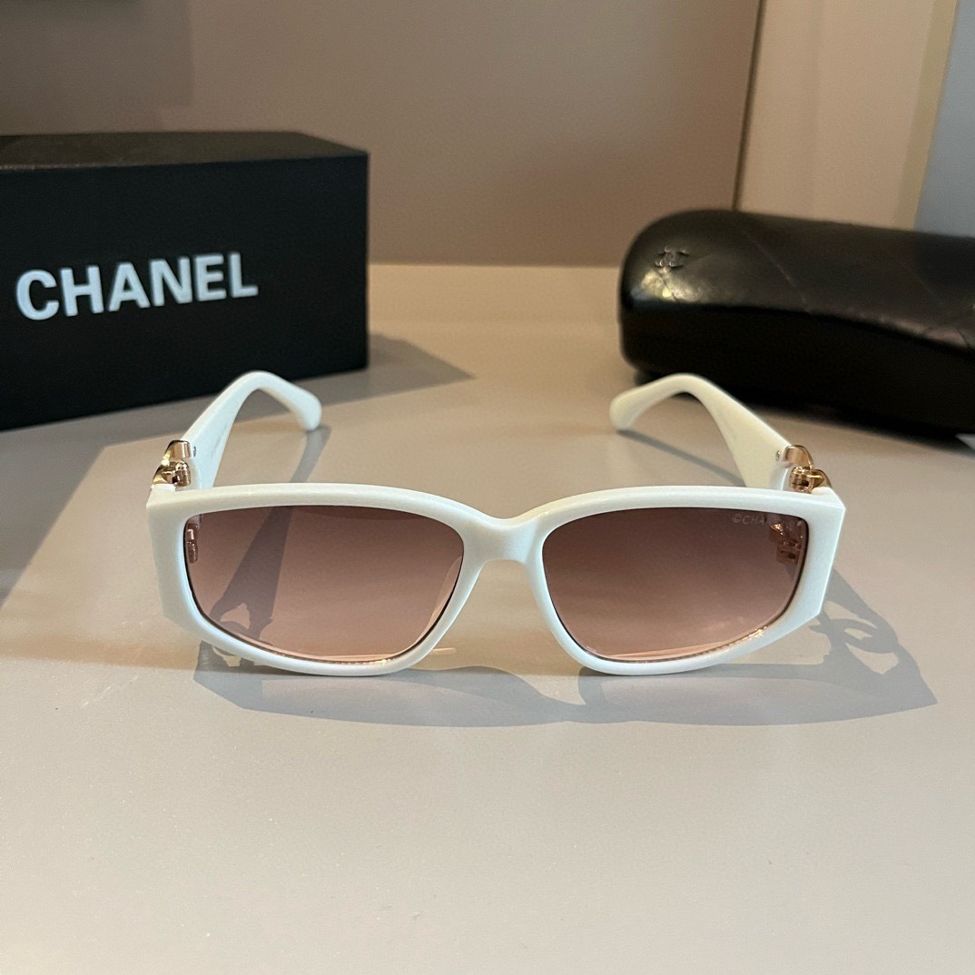 chanel--Sunglasses