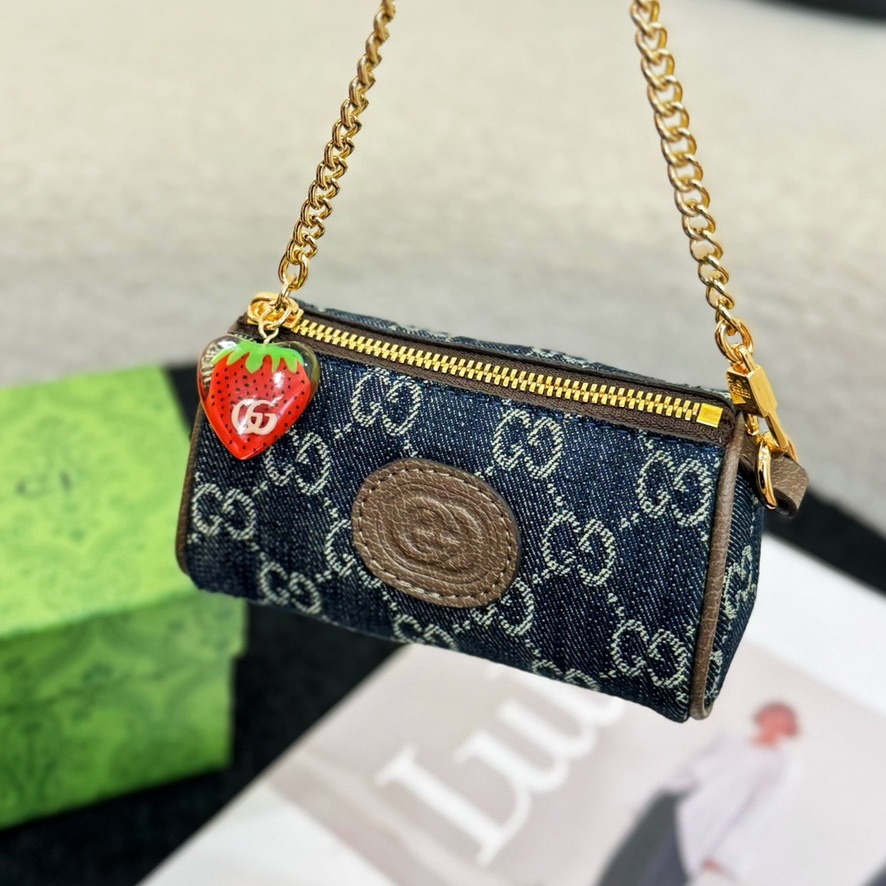 Small pendant