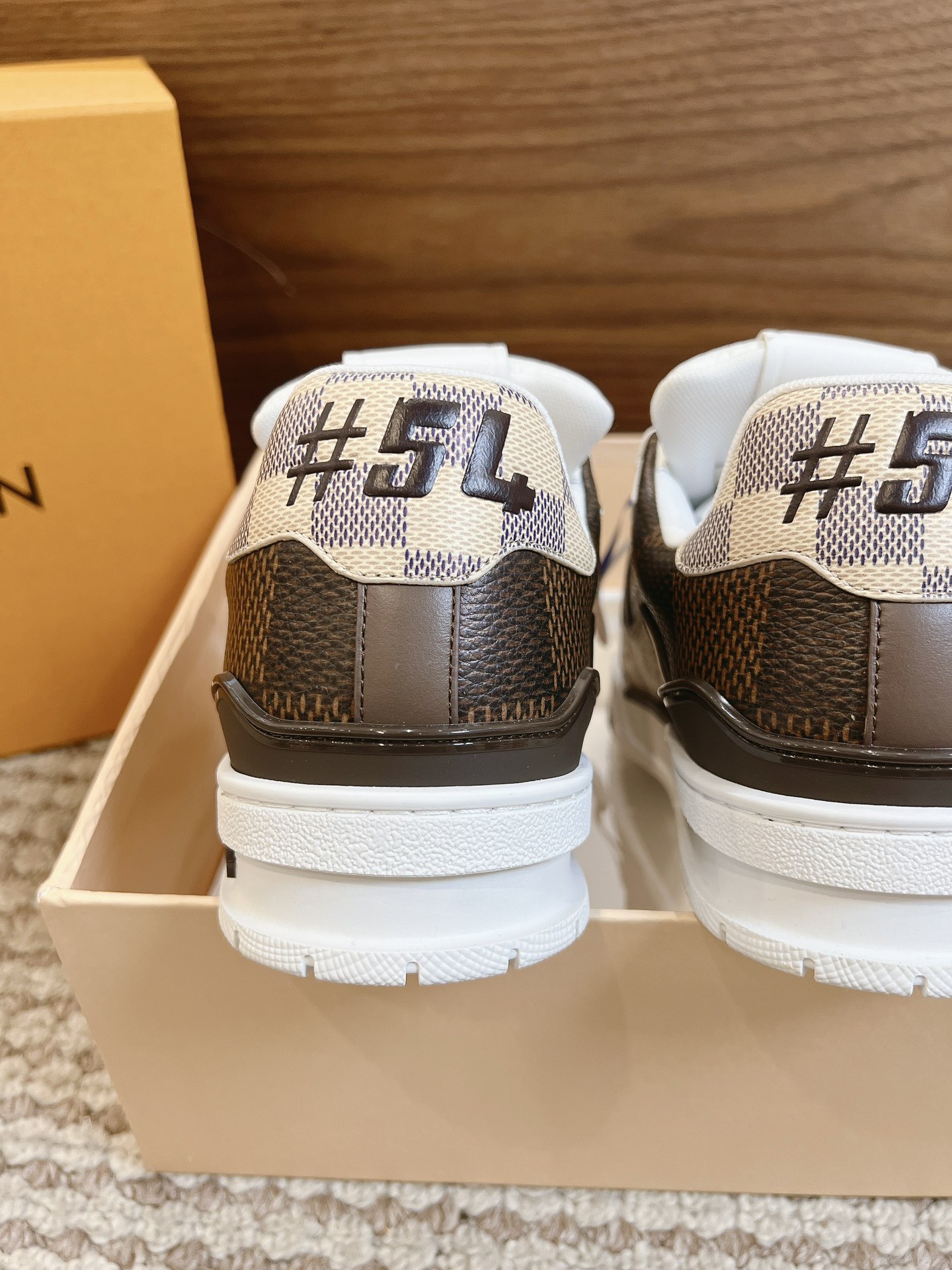 Men's shoes