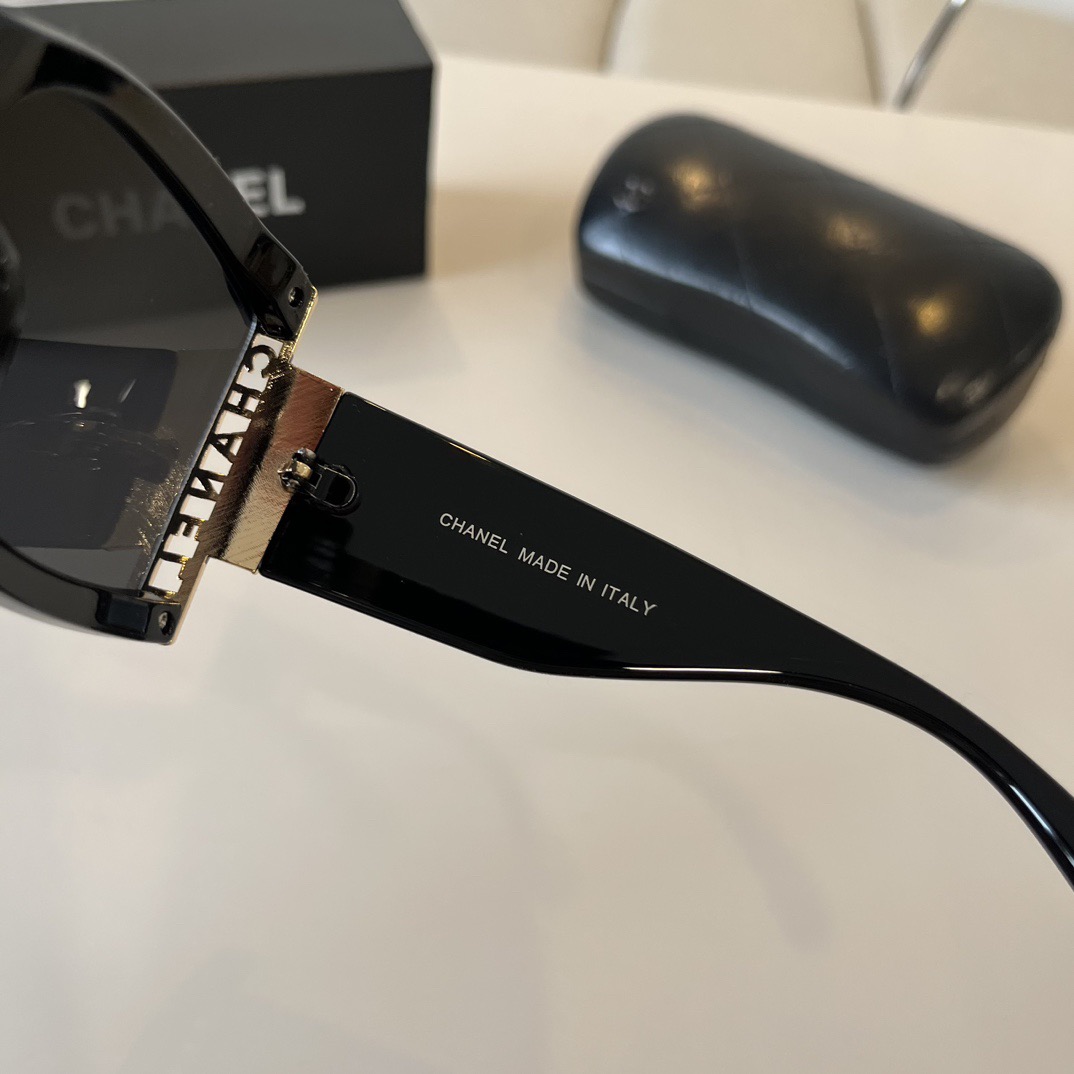chanel--Sunglasses