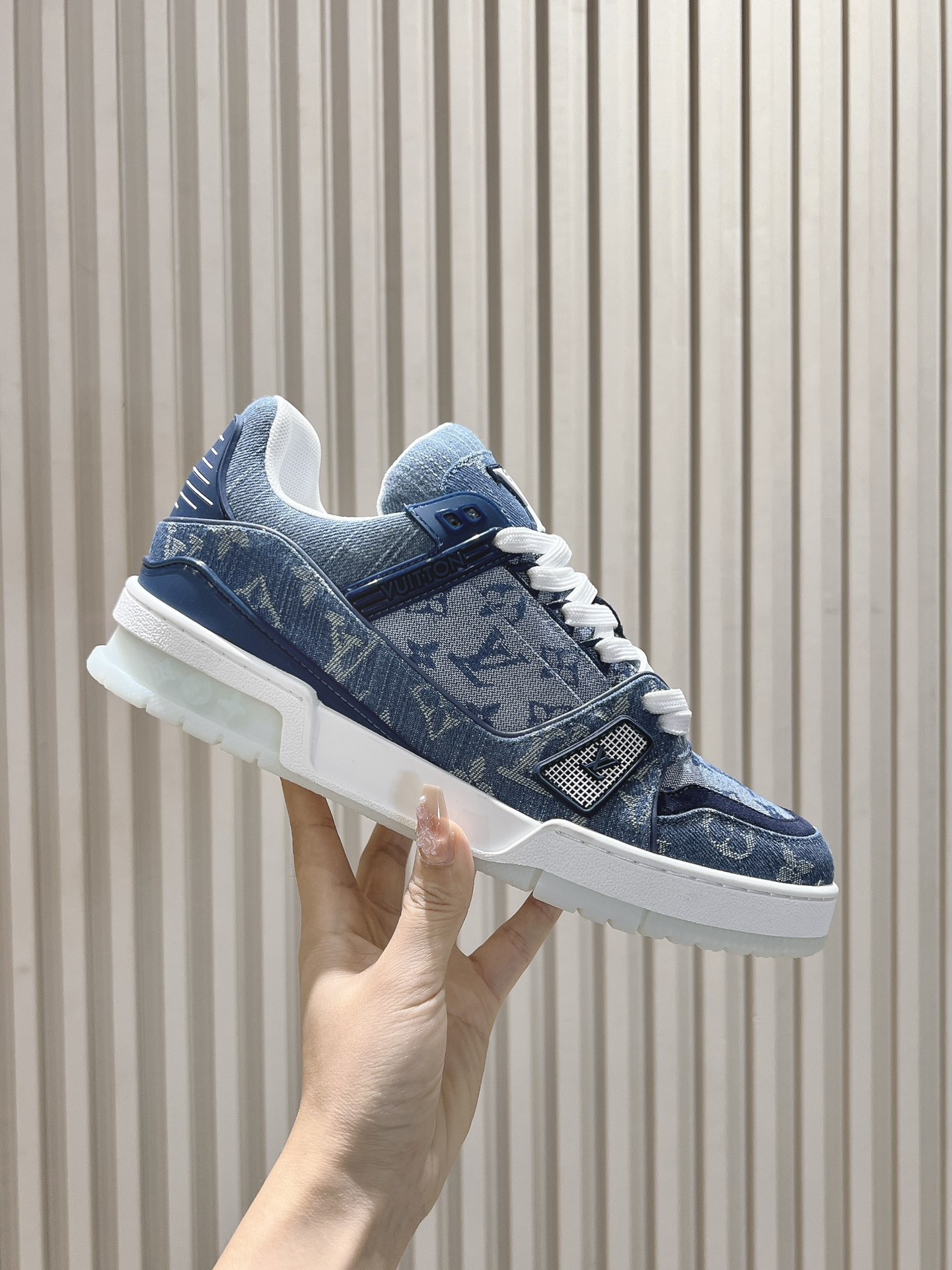 Men's shoes
