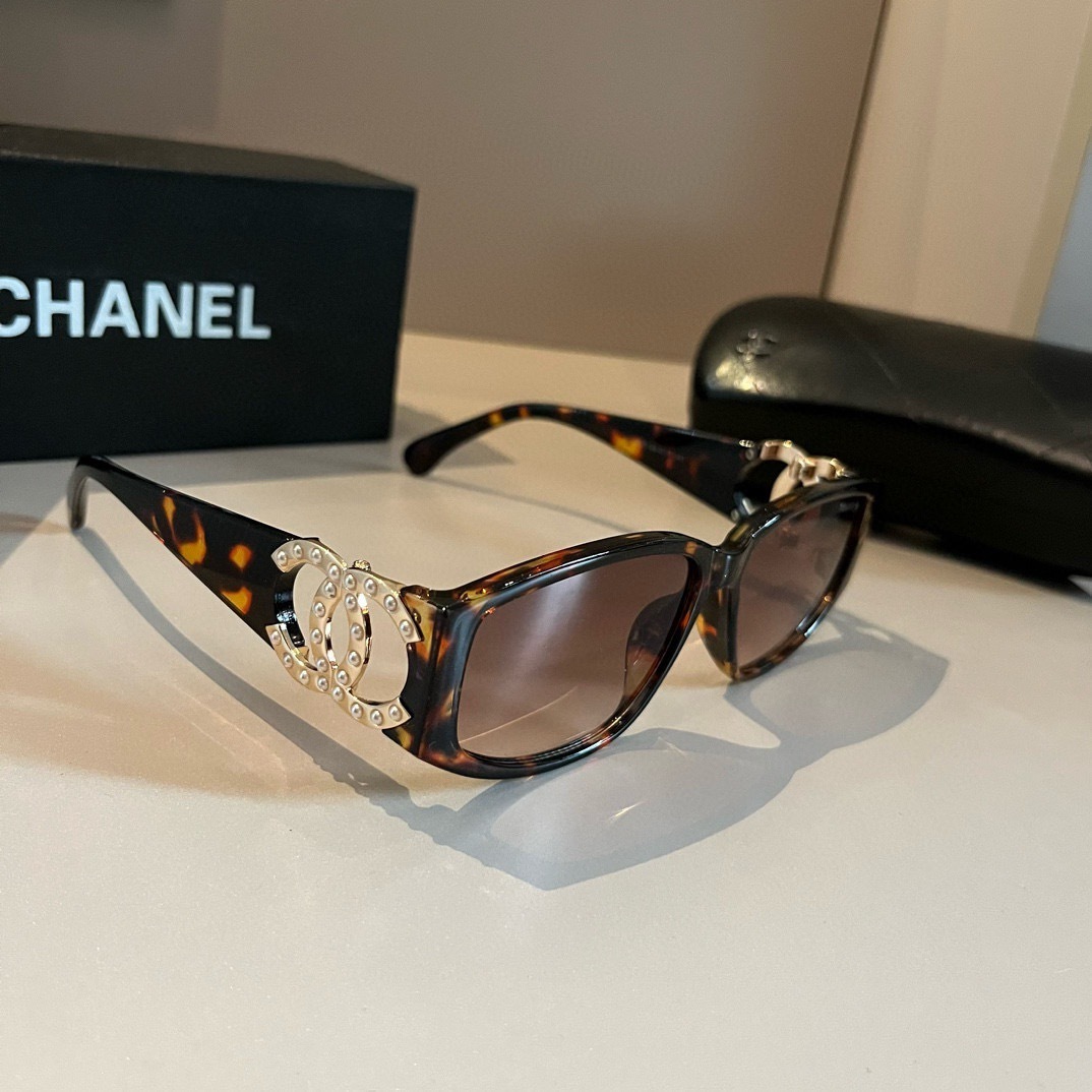 chanel--Sunglasses