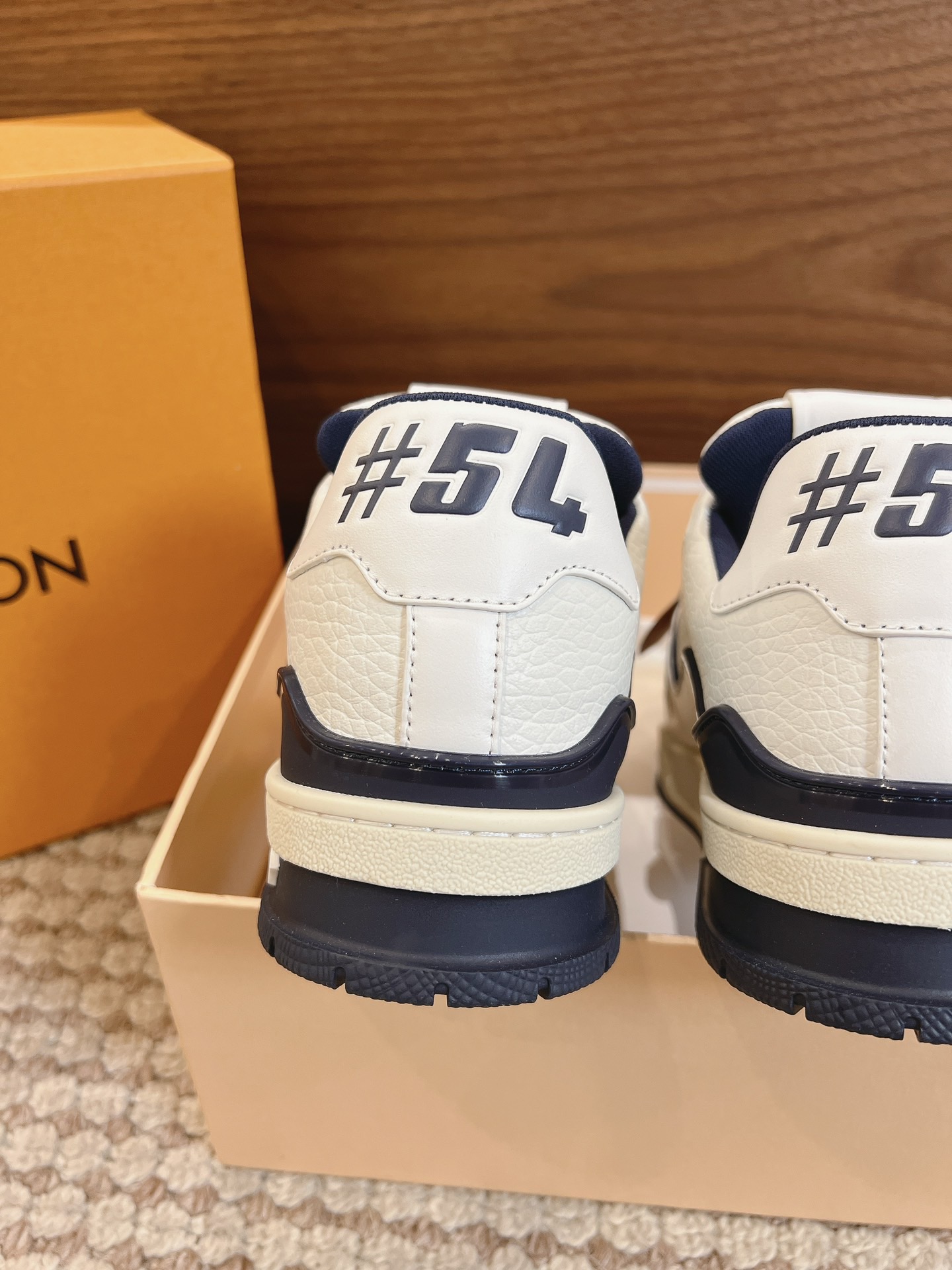 Men's shoes