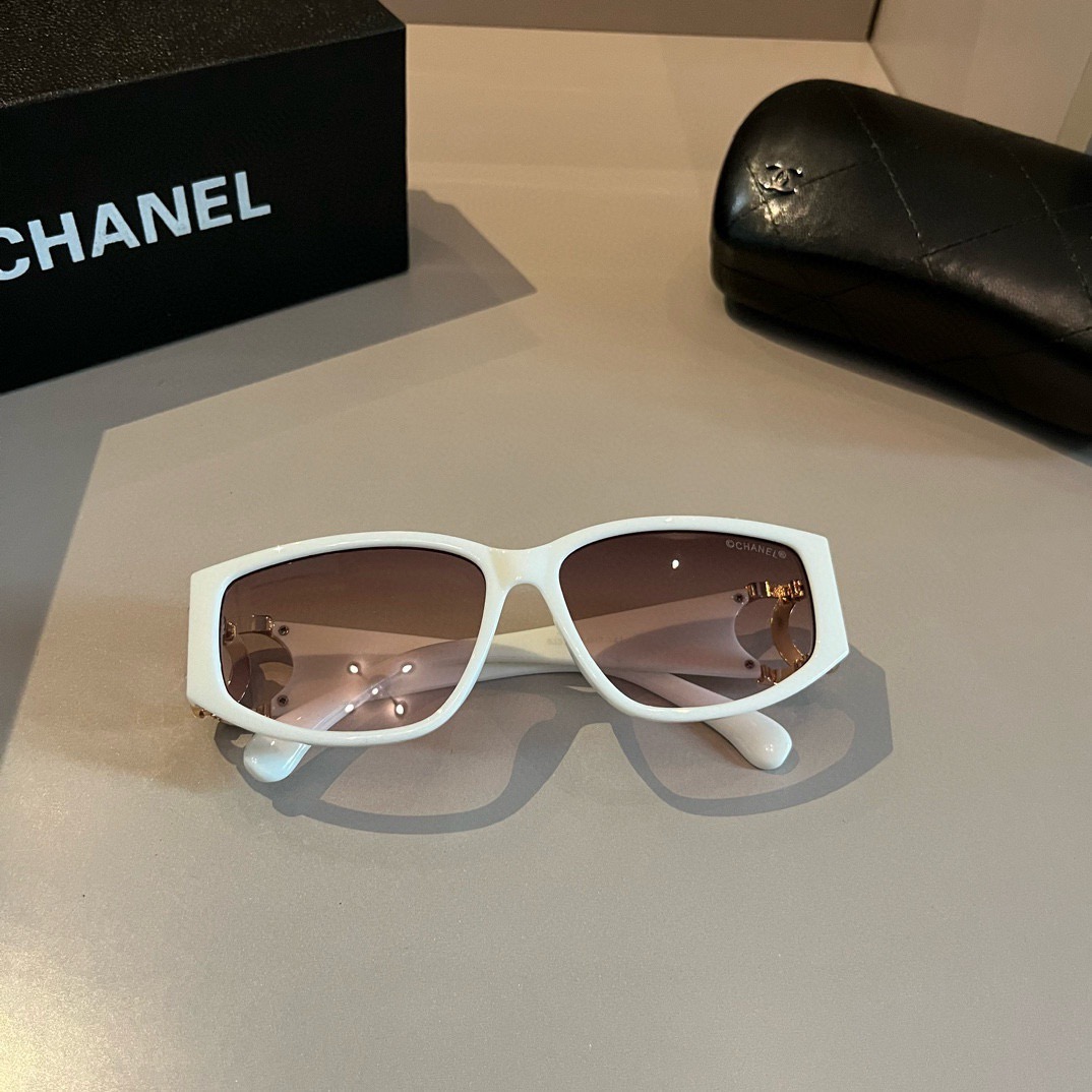 chanel--Sunglasses