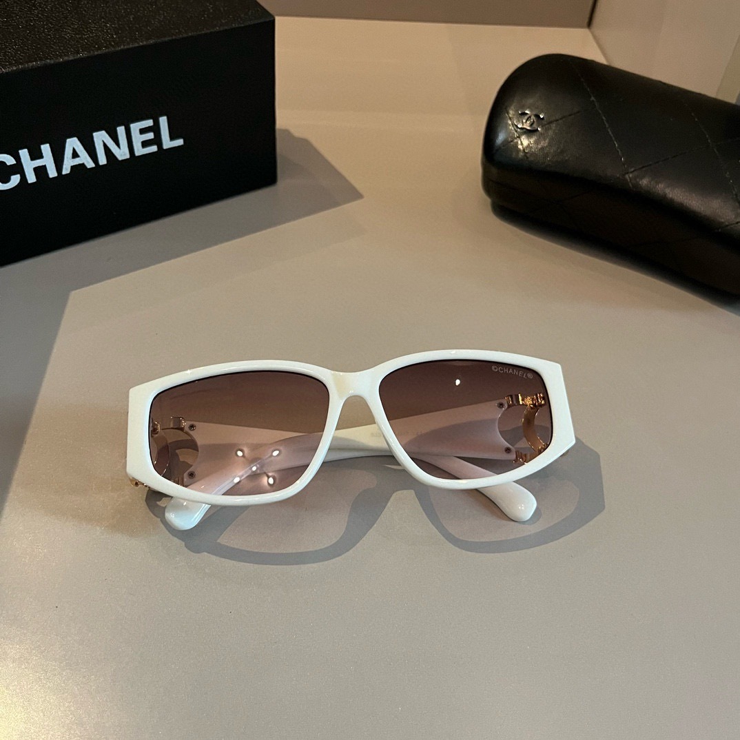 chanel--Sunglasses
