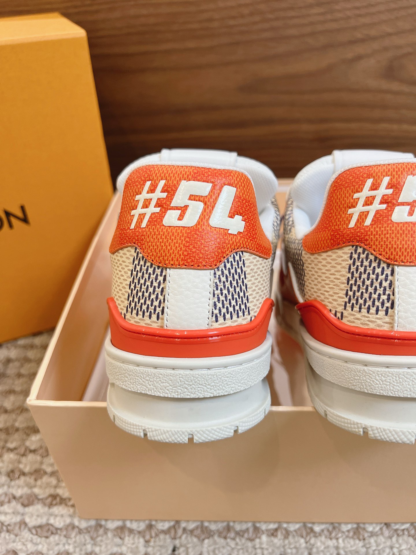 Men's shoes