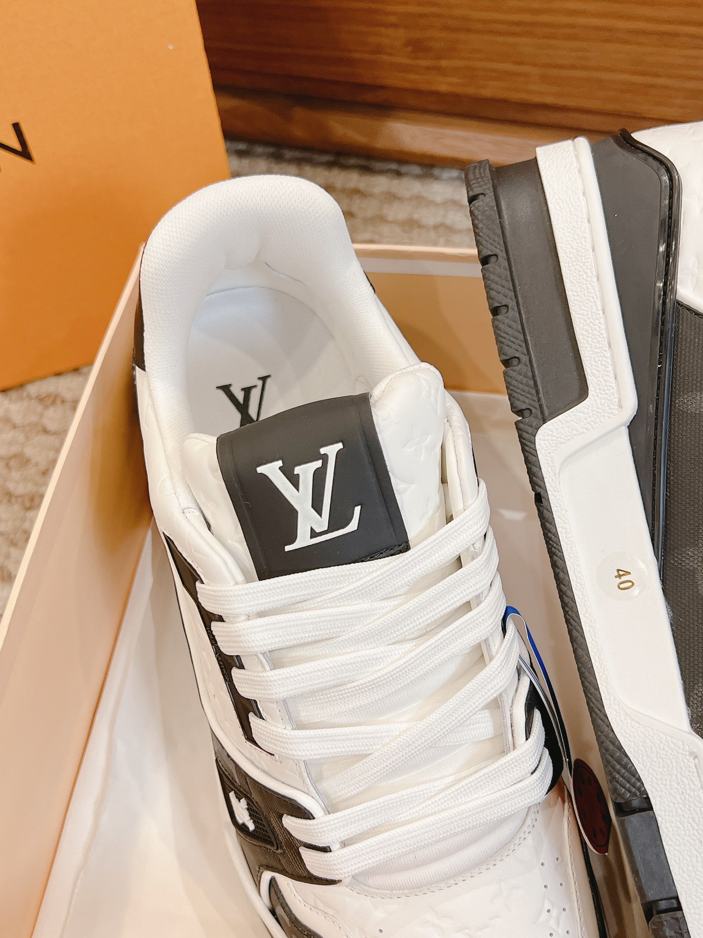 Men's shoes