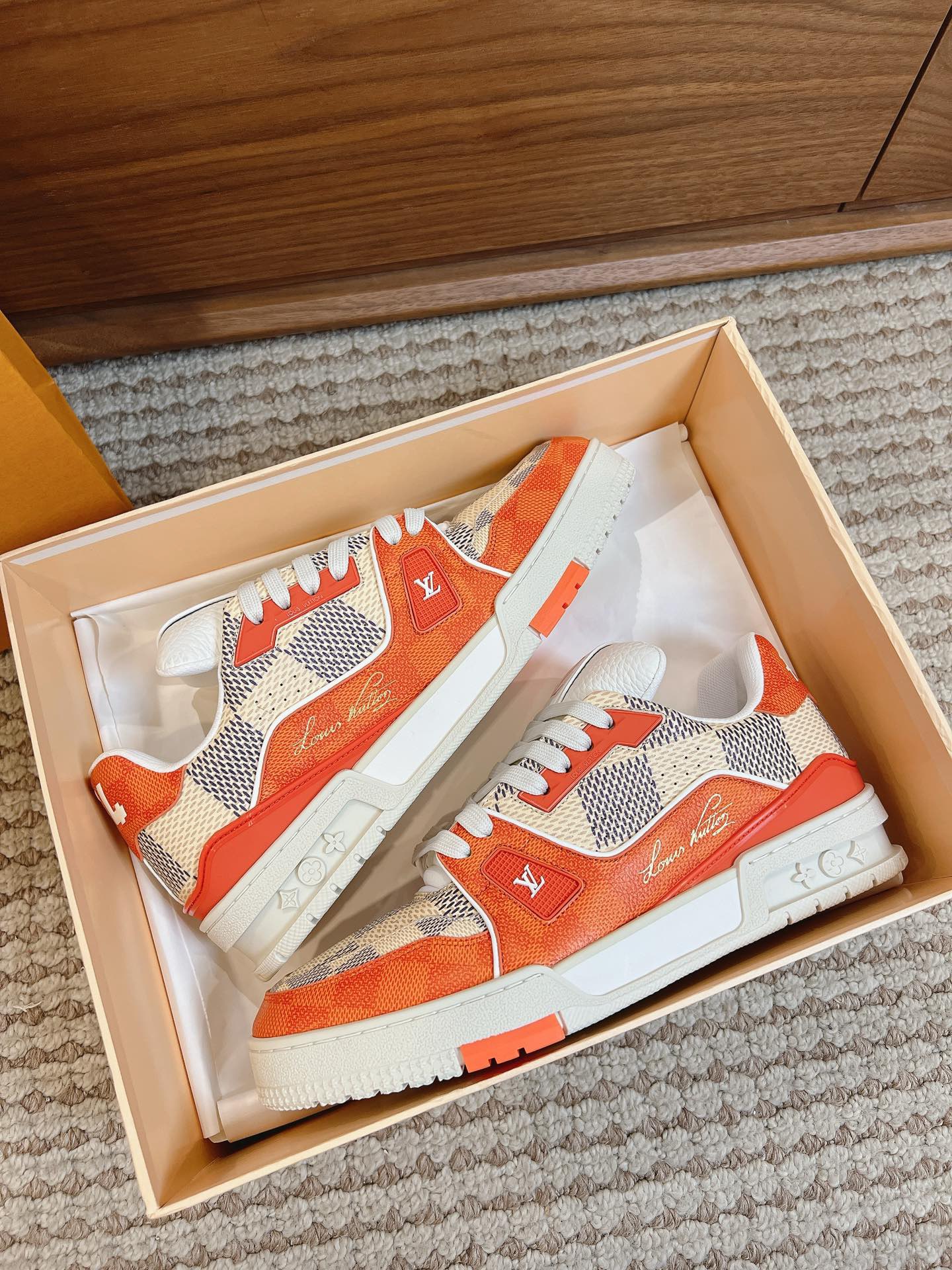 Men's shoes