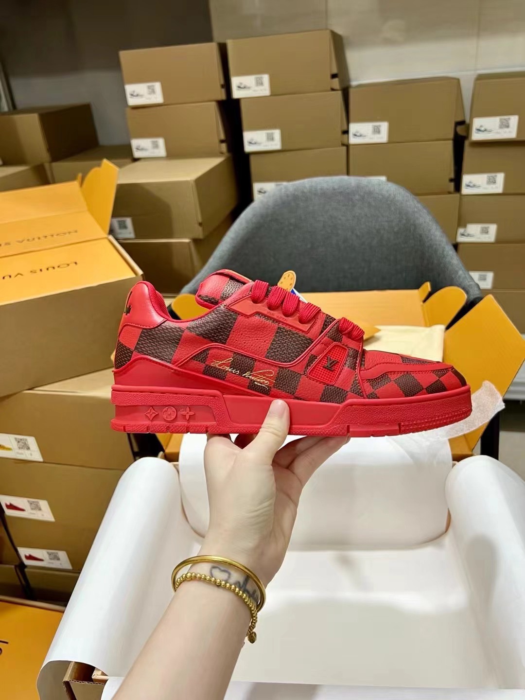 Men's shoes