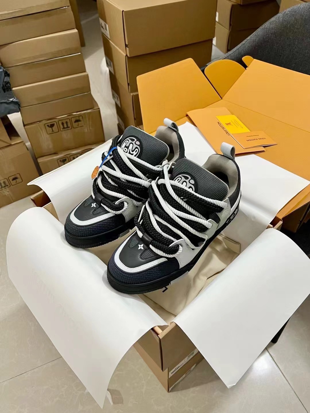Men's shoes