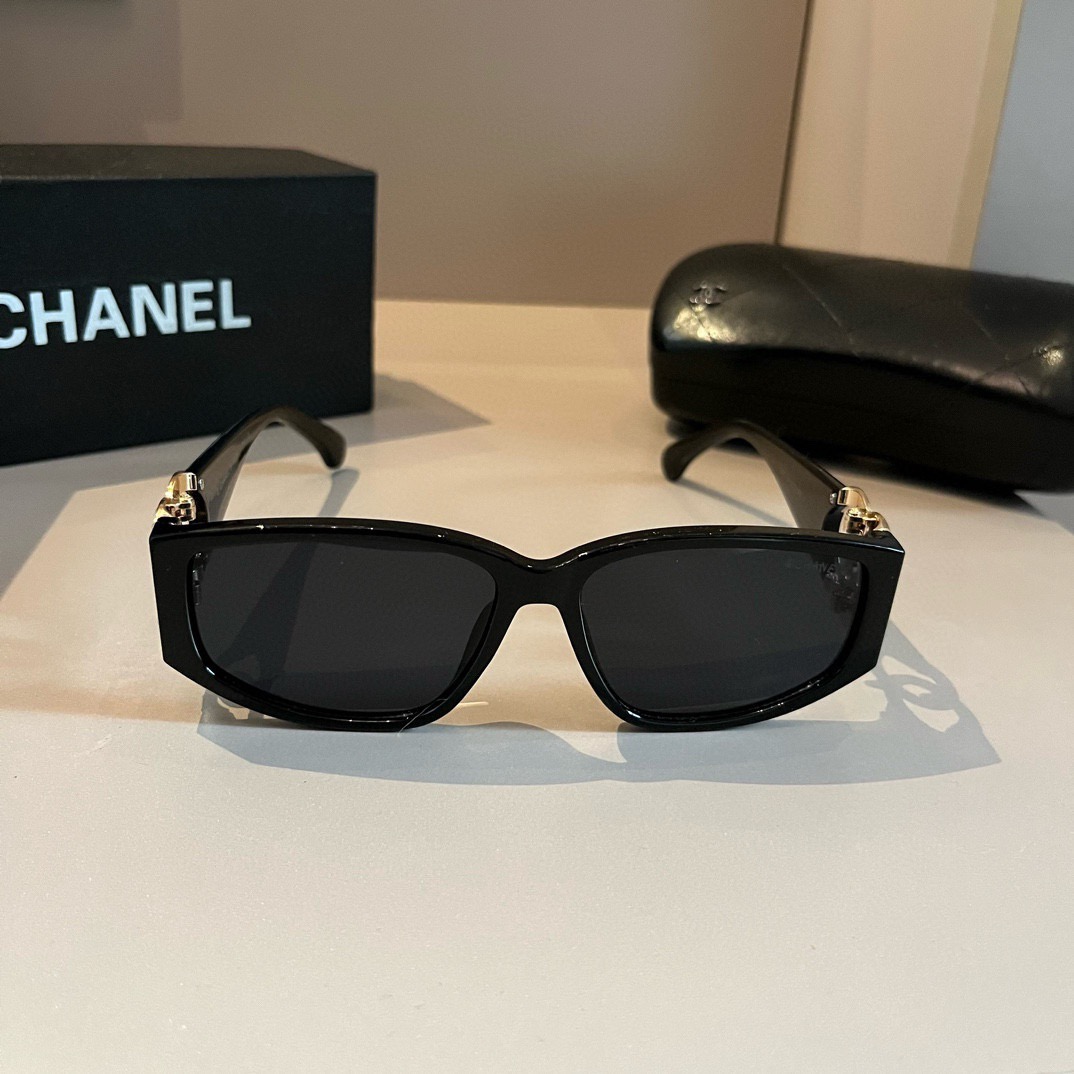 chanel--Sunglasses