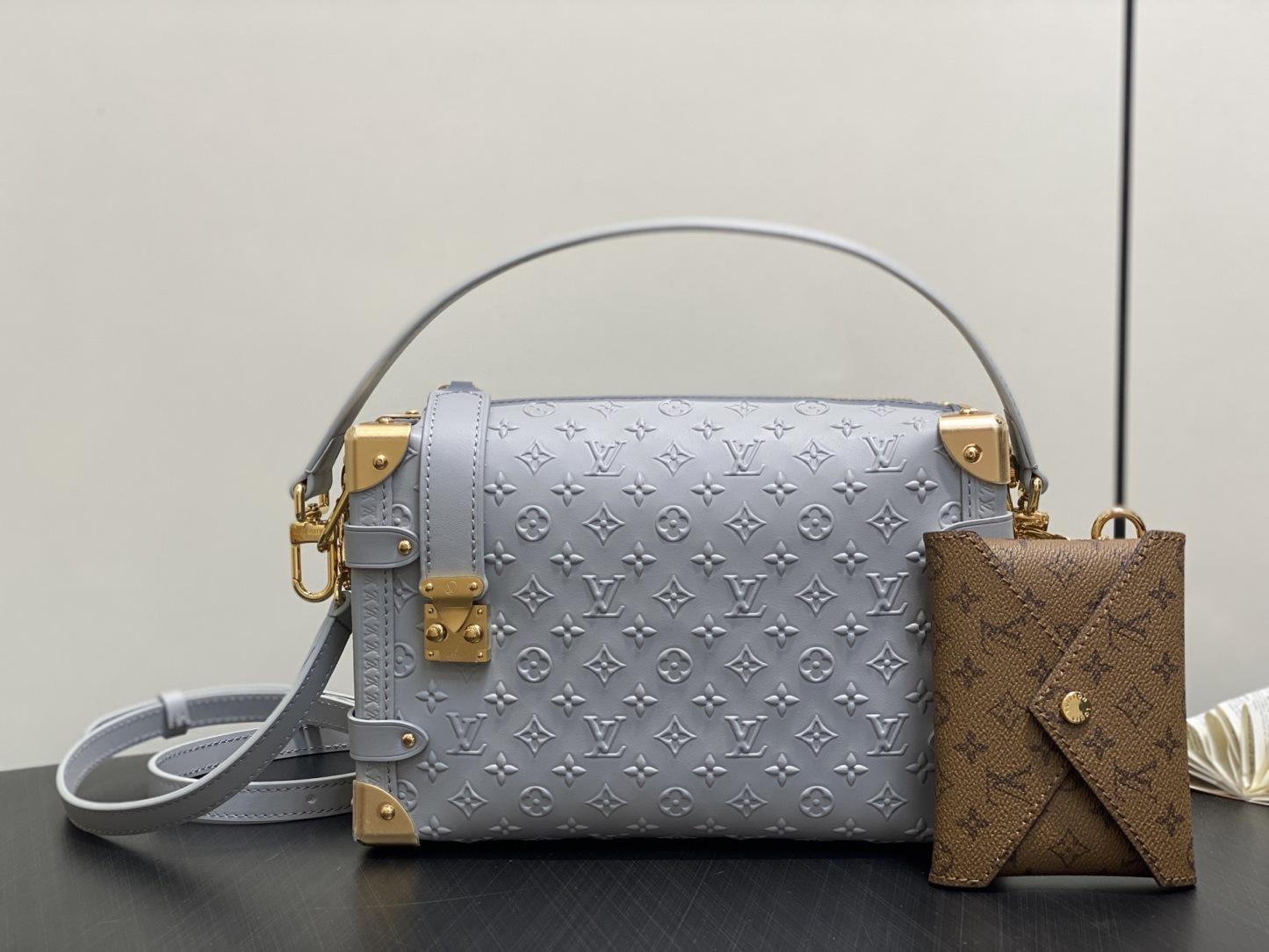 lv