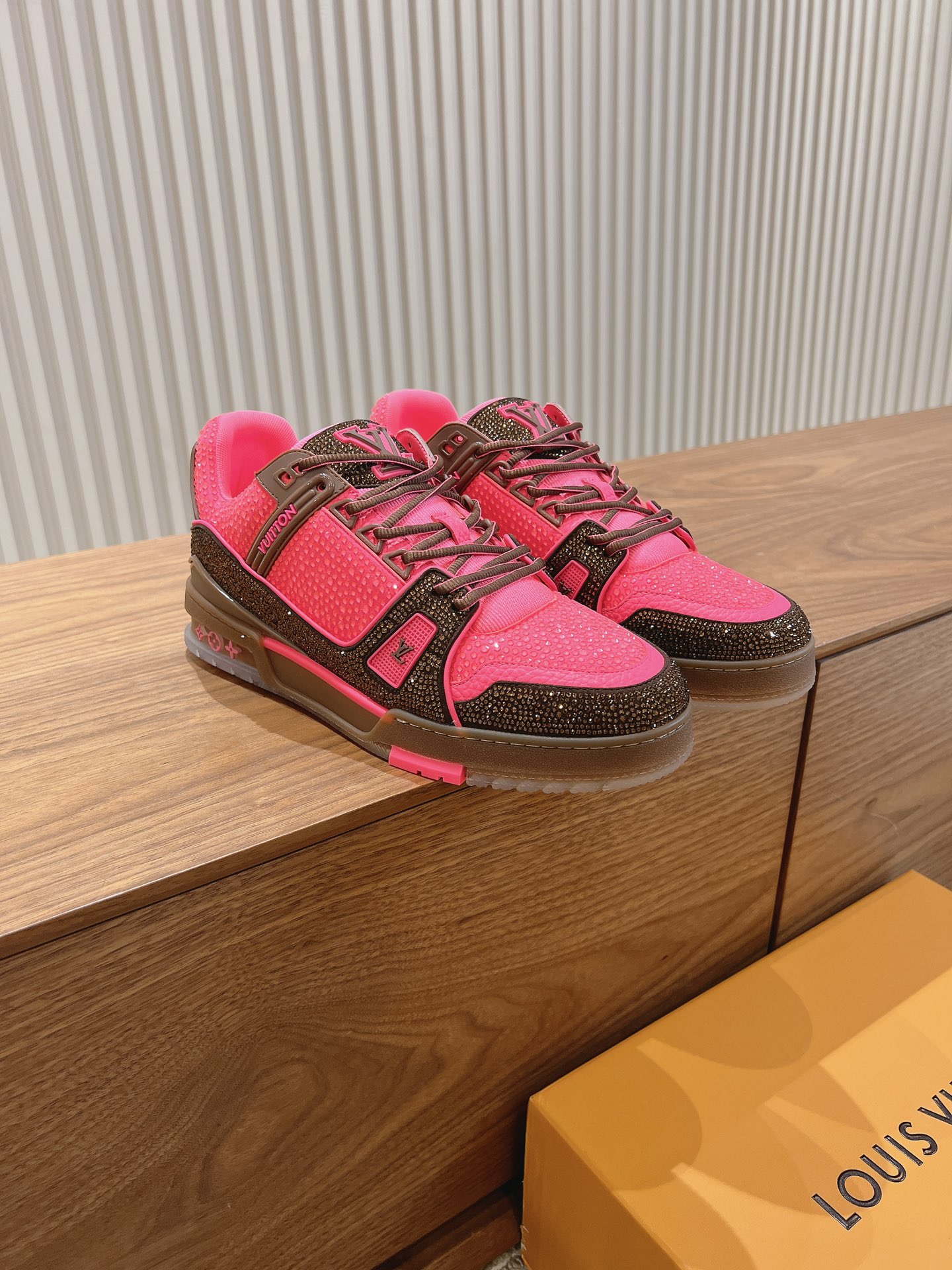 Men's shoes