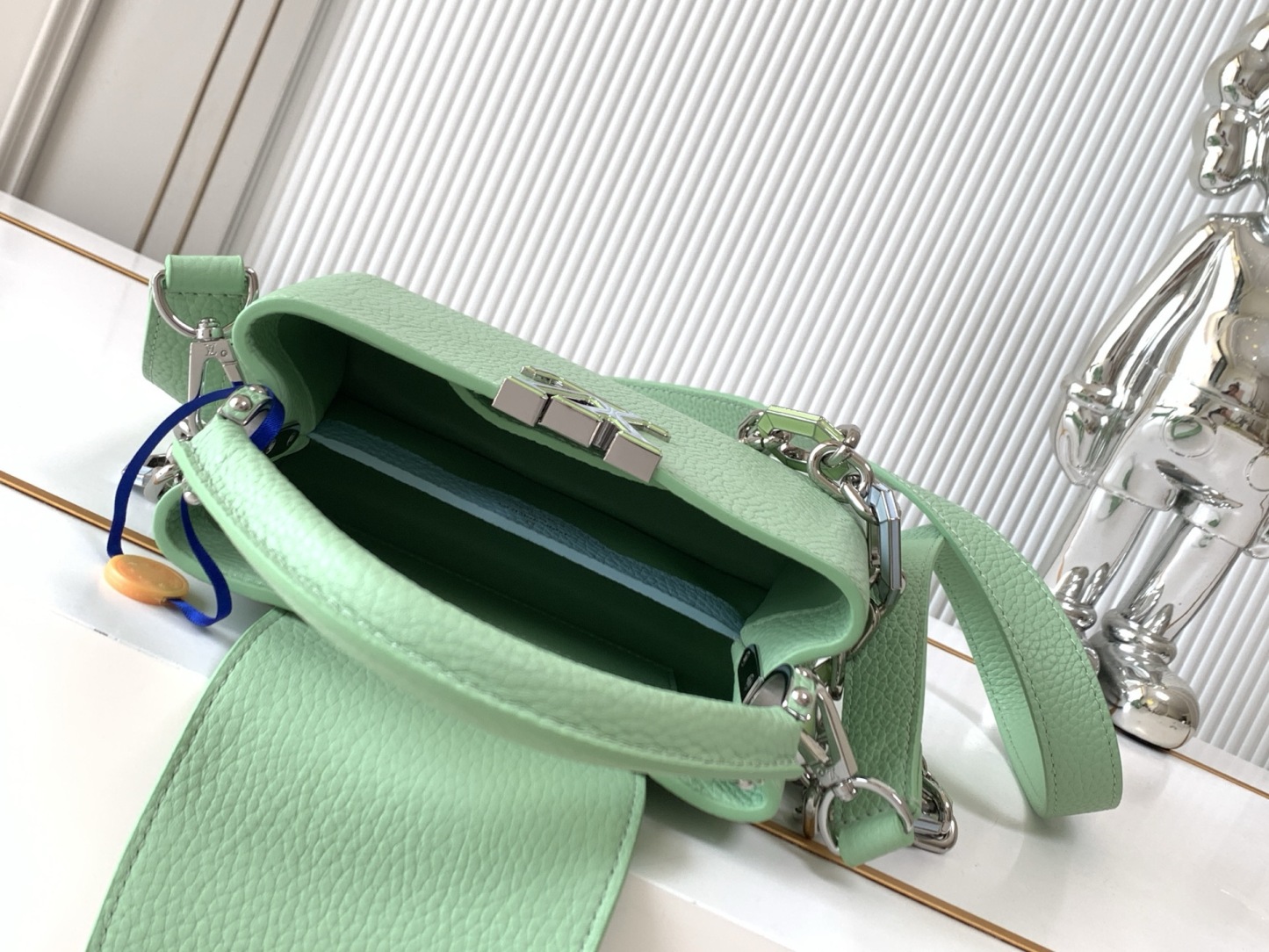 lv