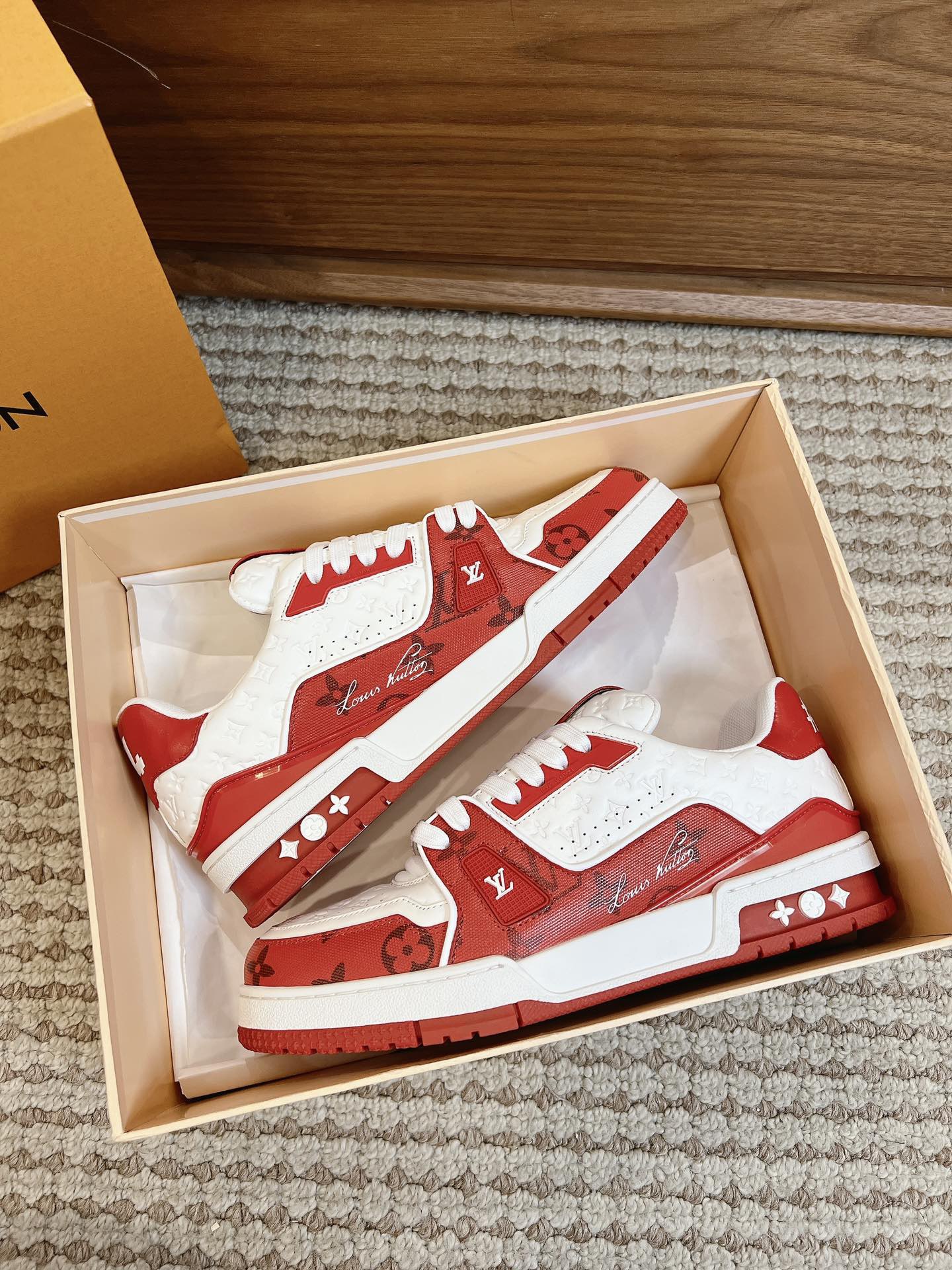 Men's shoes