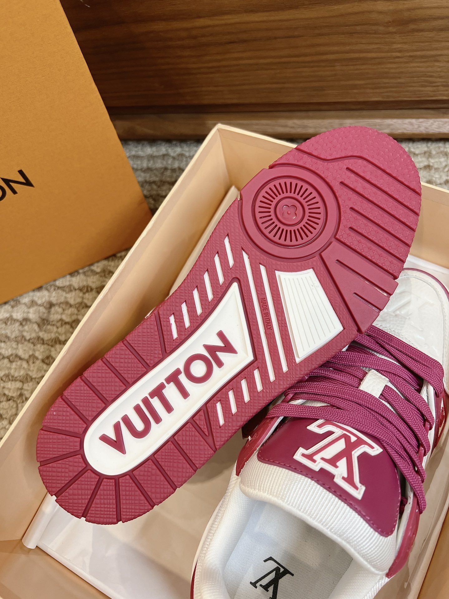 Men's shoes