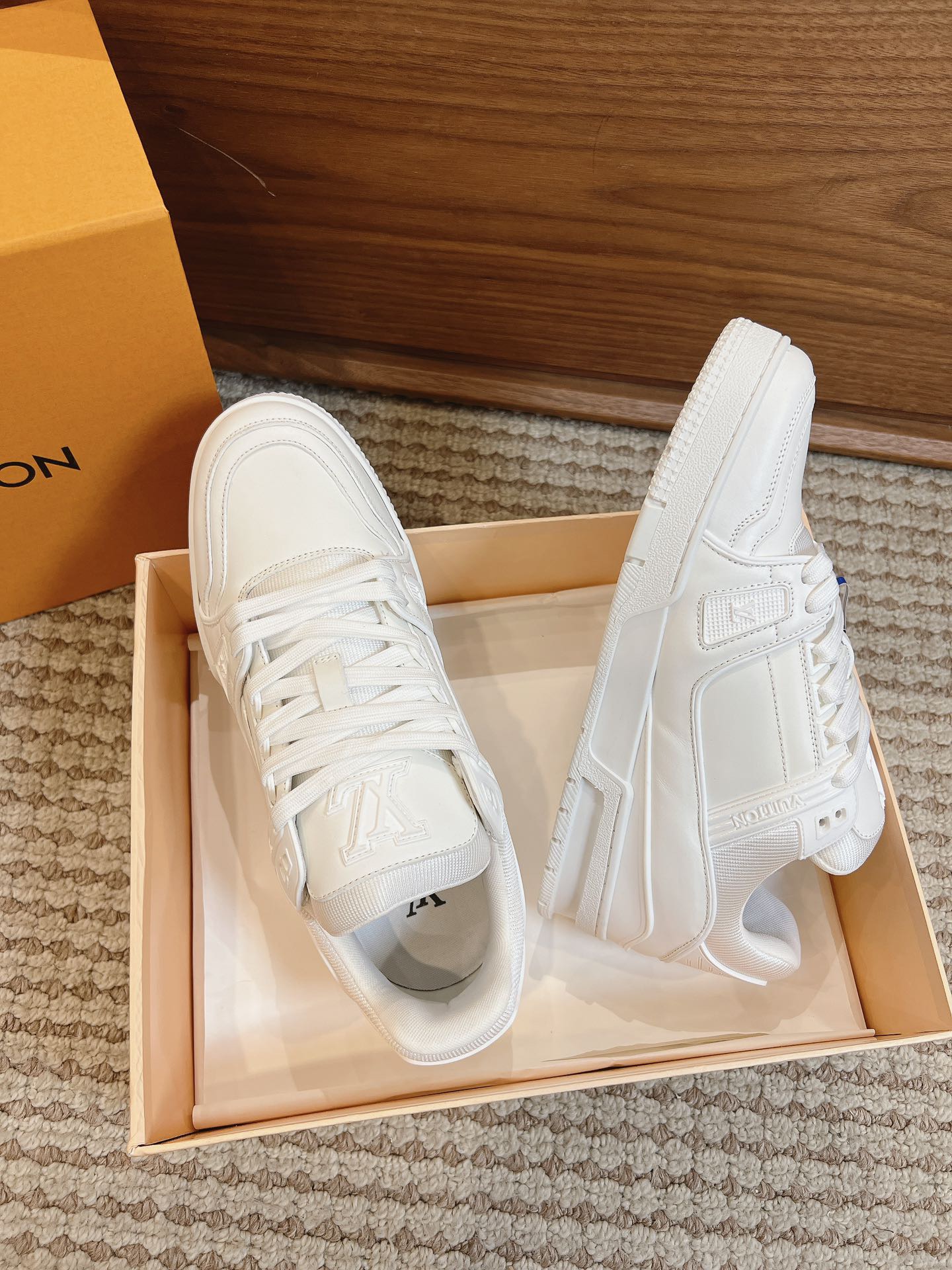 Men's shoes