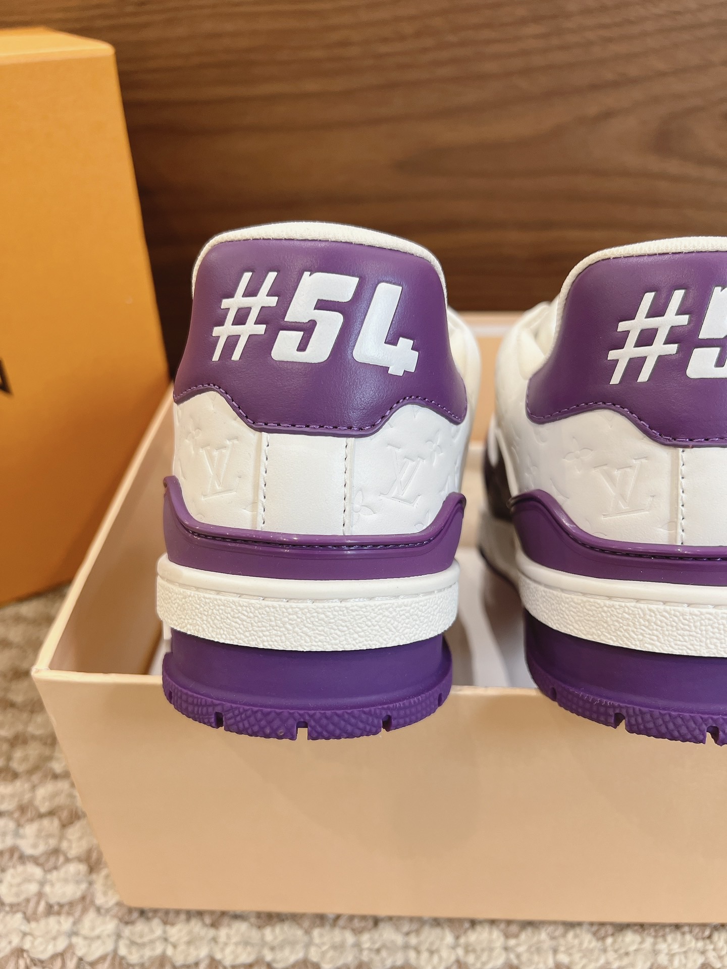 Men's shoes
