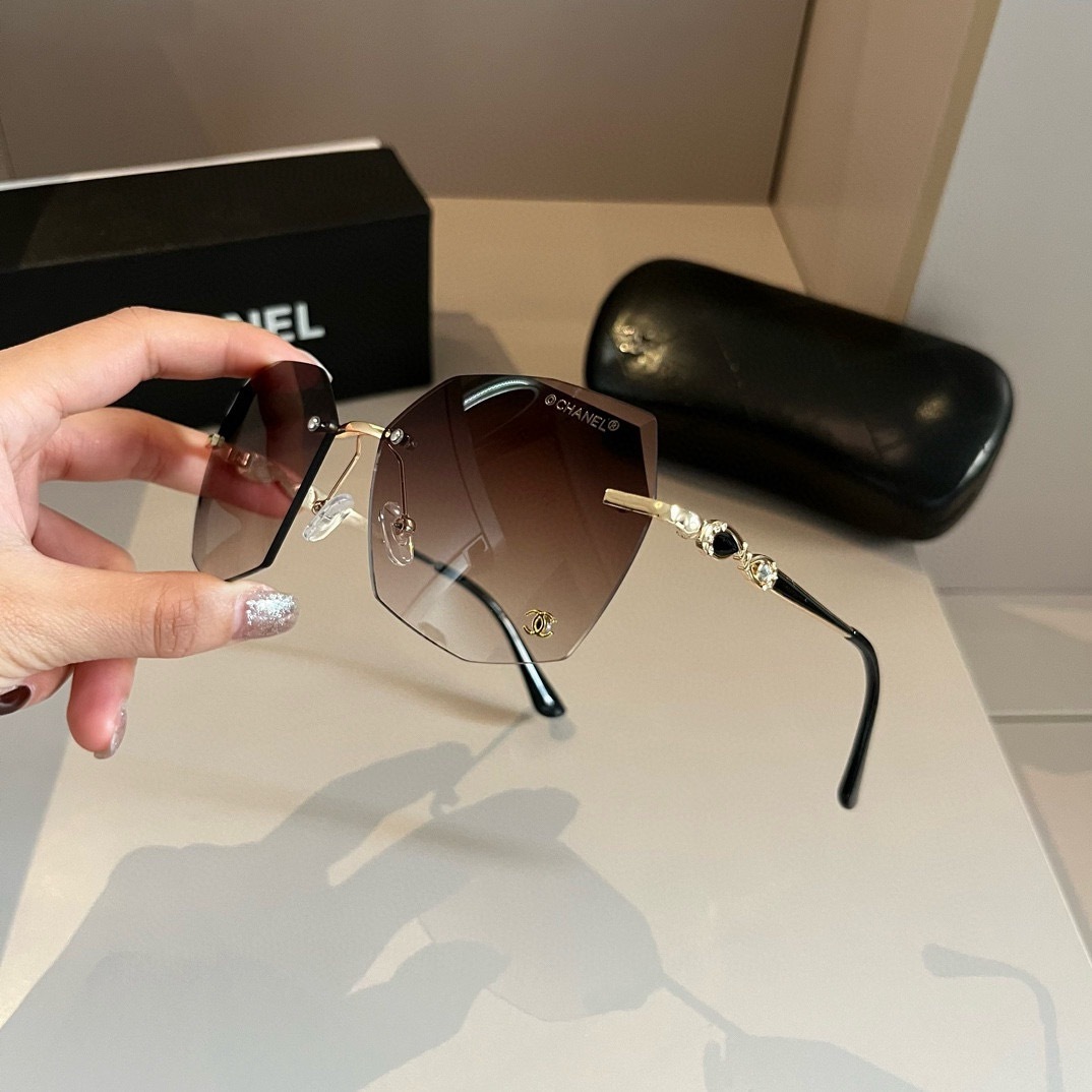 chanel--Sunglasses