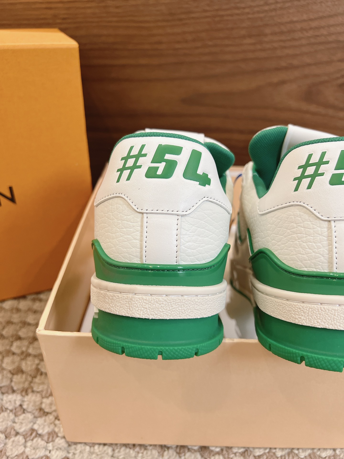 Men's shoes