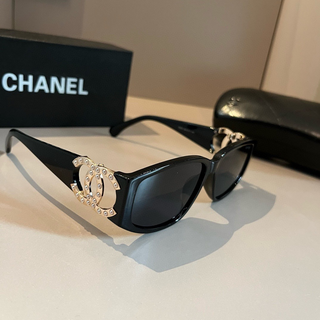 chanel--Sunglasses