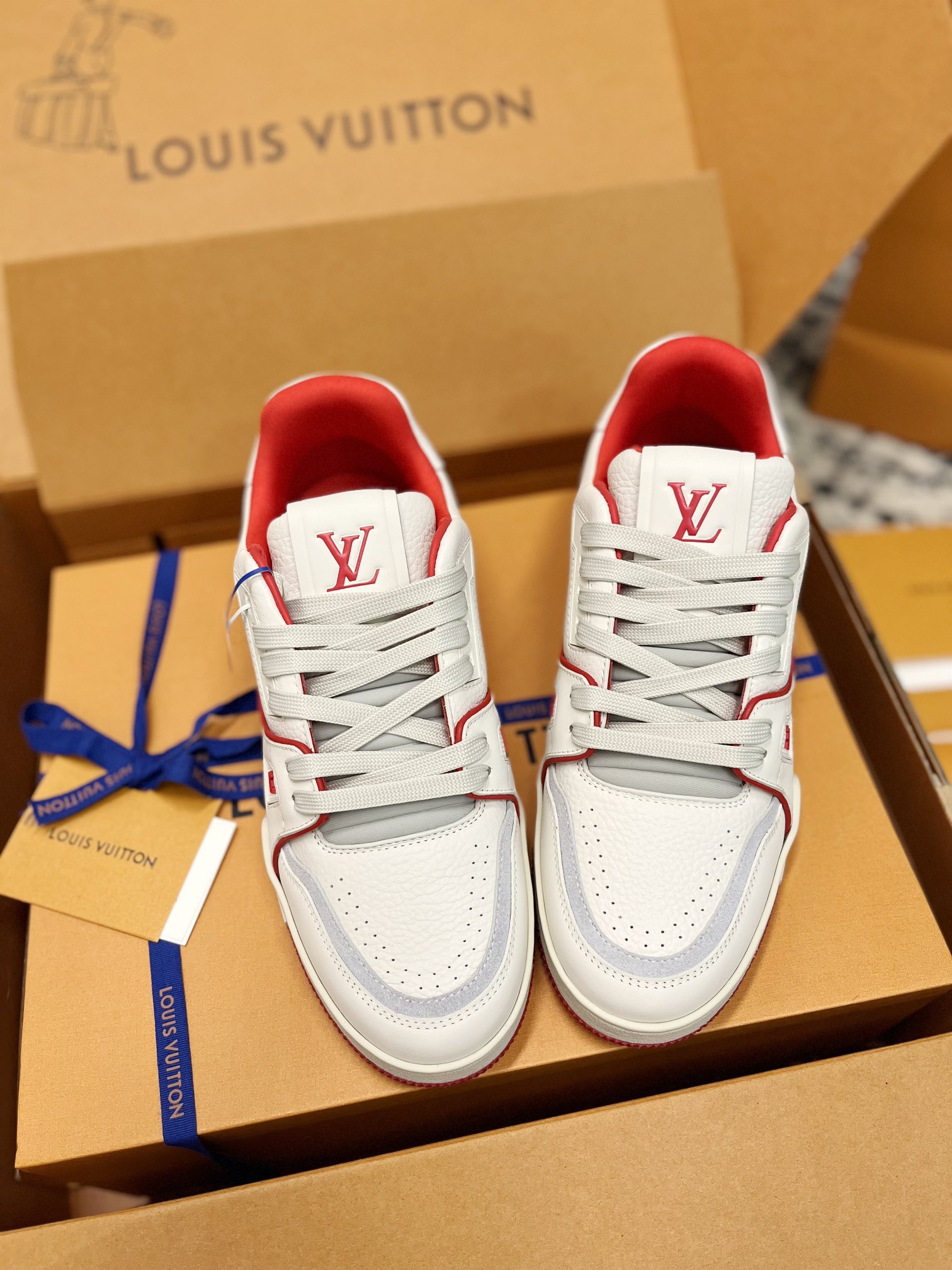 Men's shoes