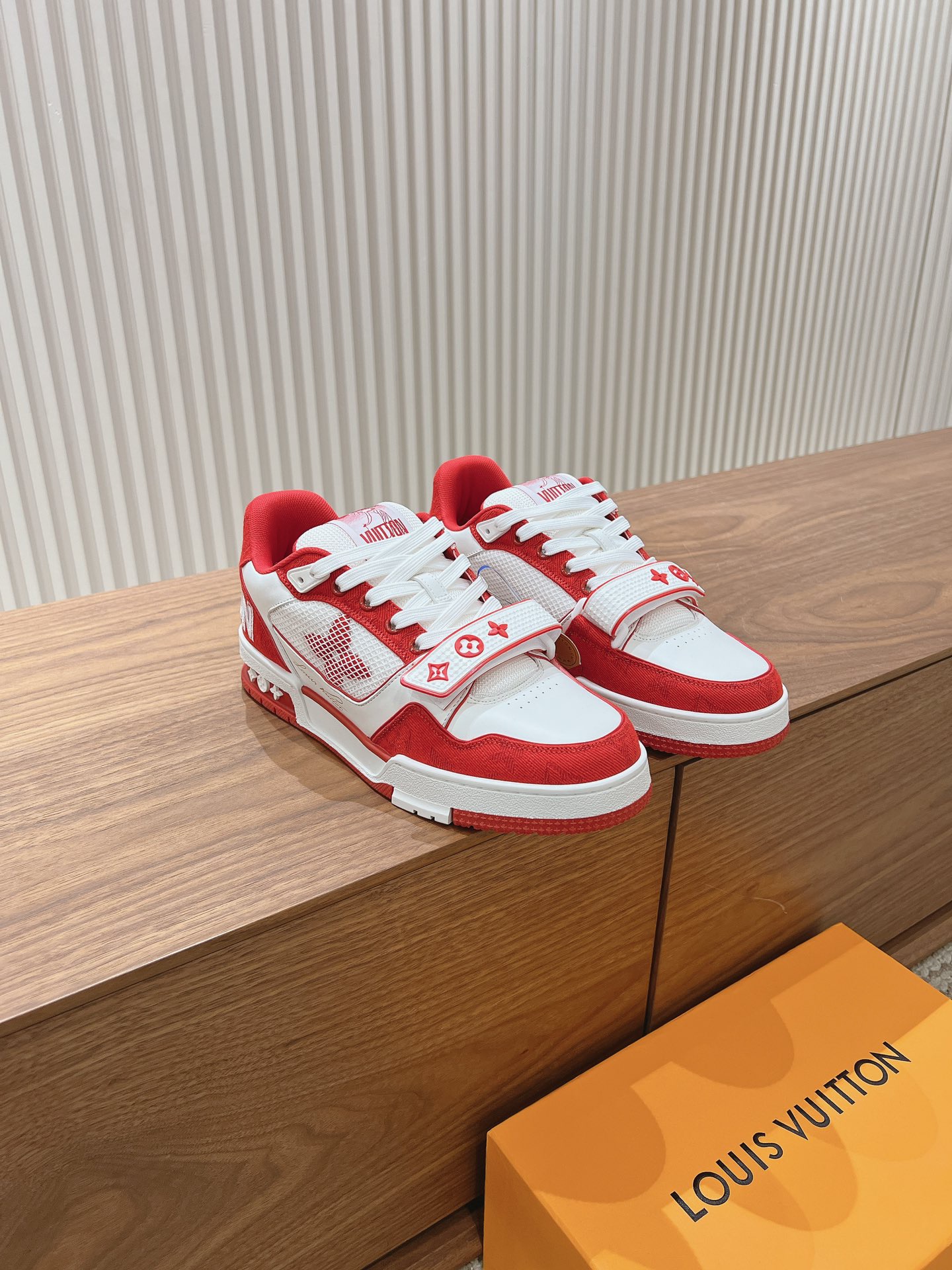 Men's shoes