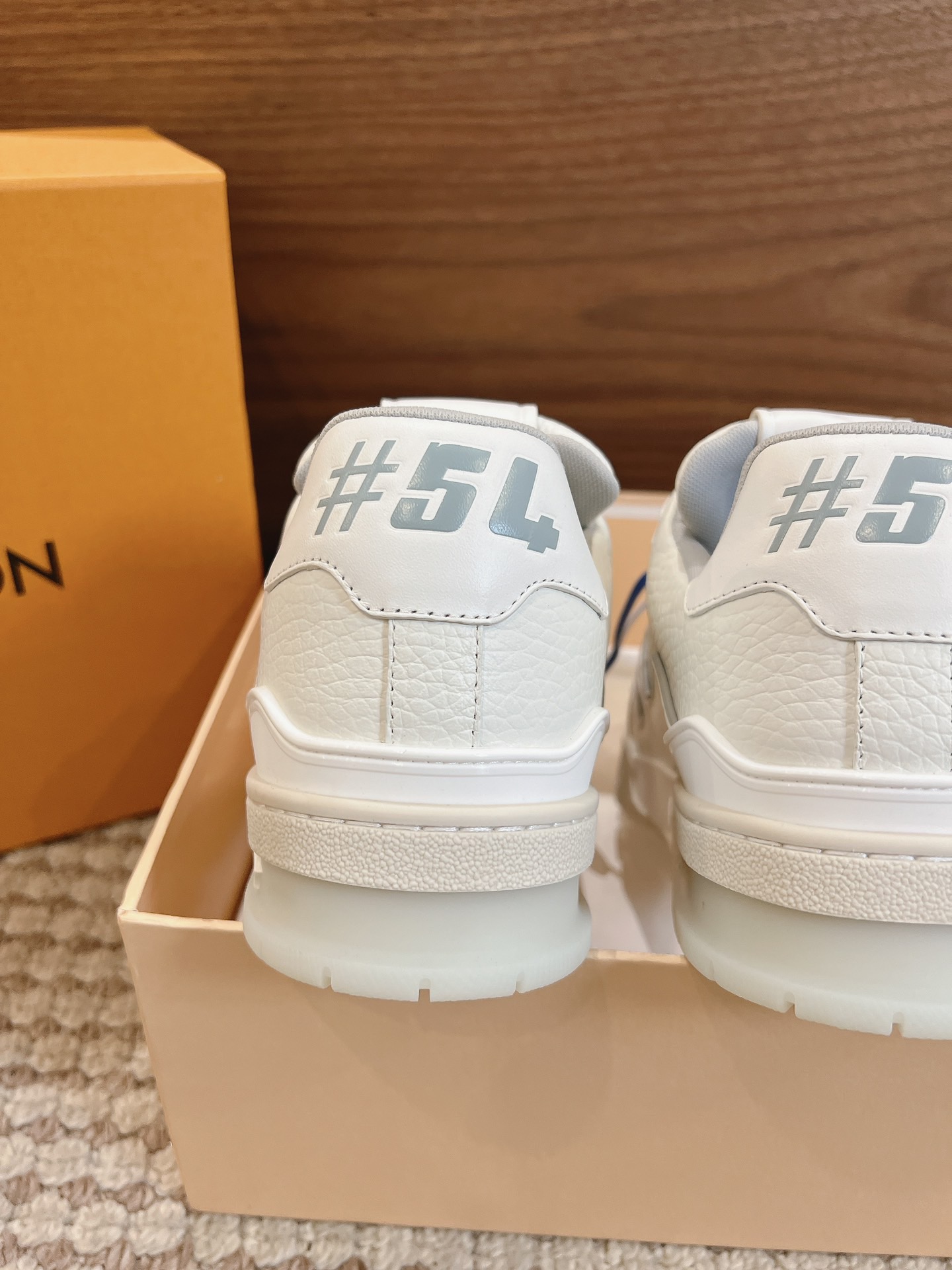 Men's shoes