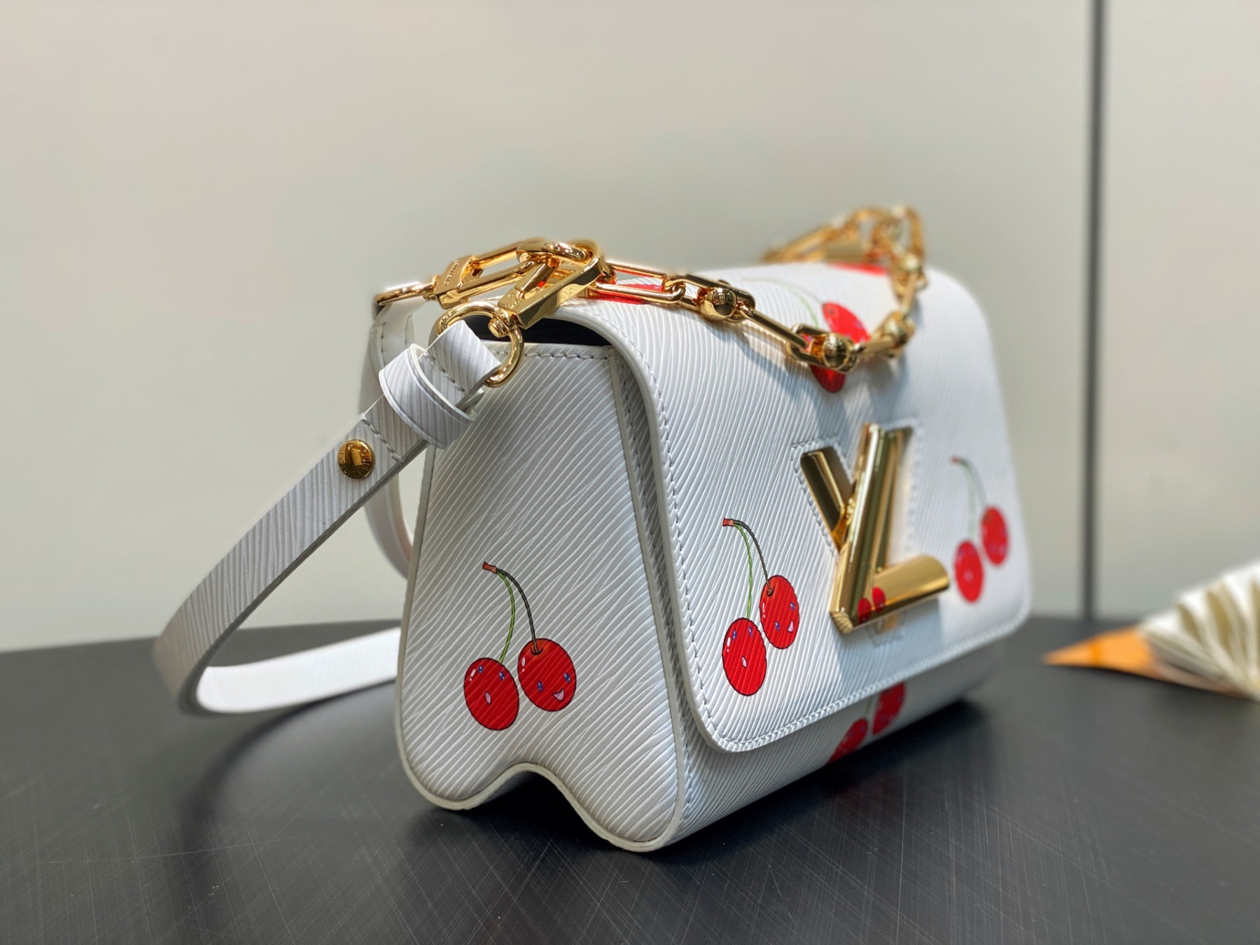 lv