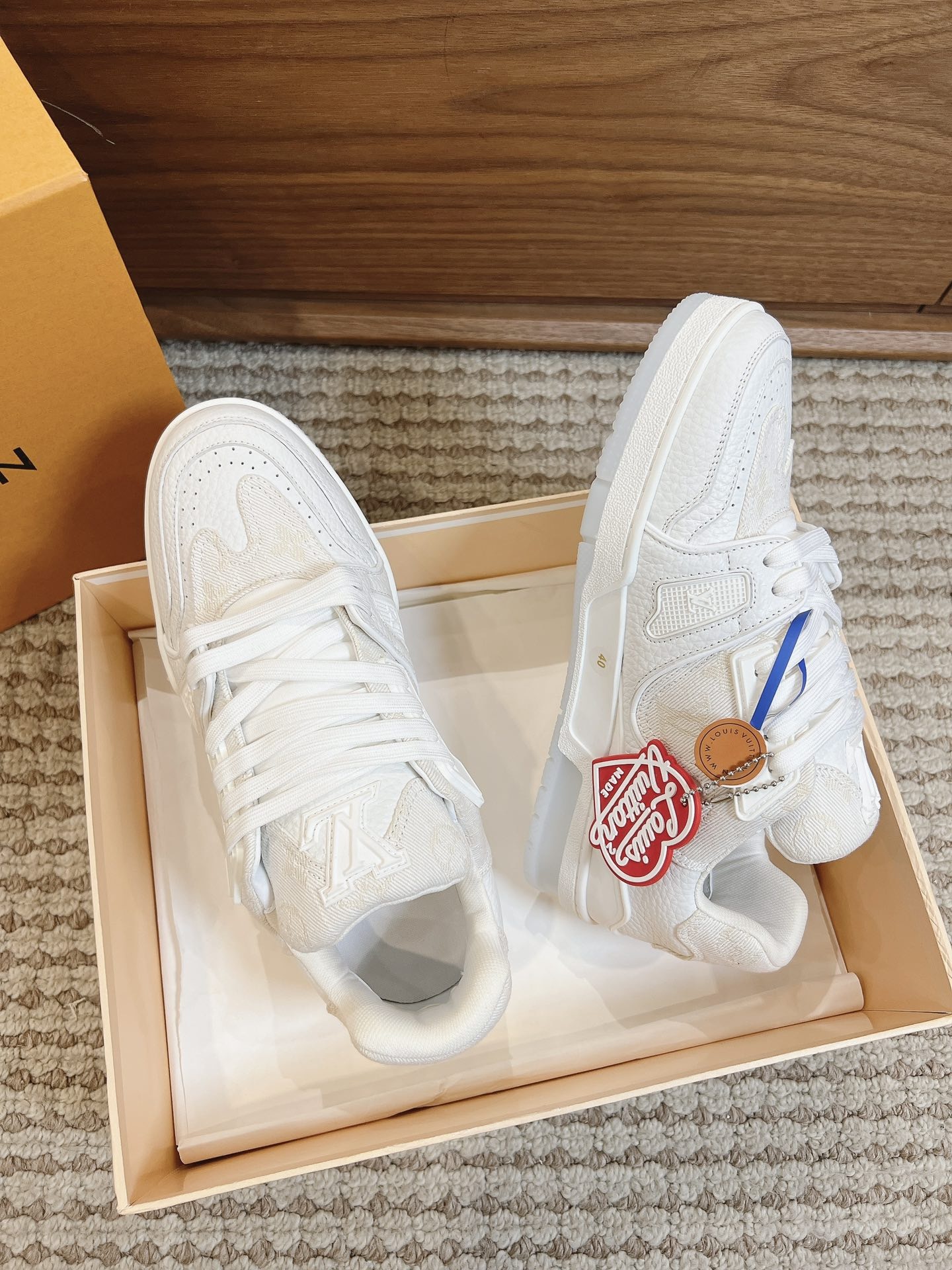 Men's shoes