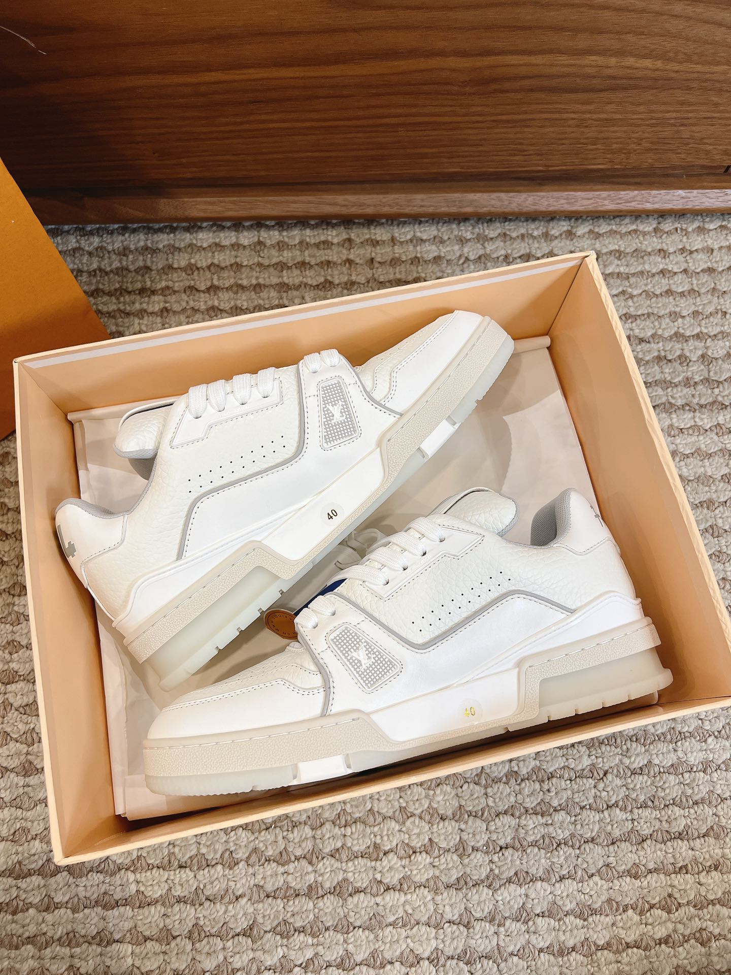 Men's shoes
