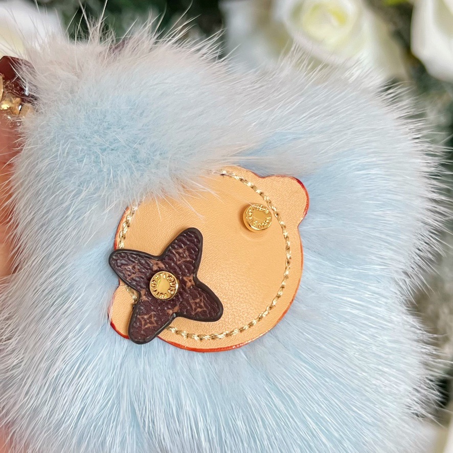 Small pendant
