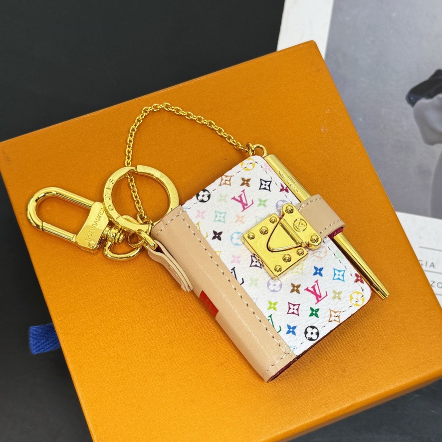 Small pendant