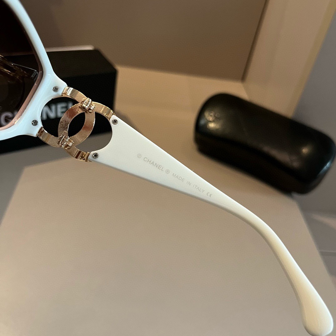chanel--Sunglasses