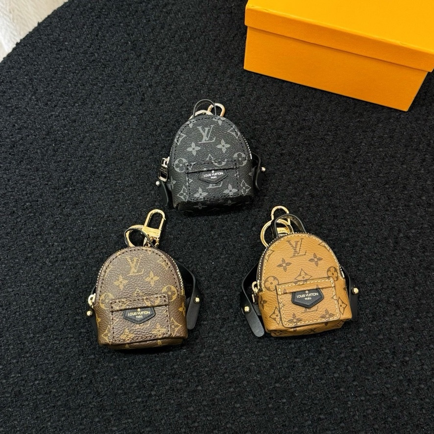 Small pendant