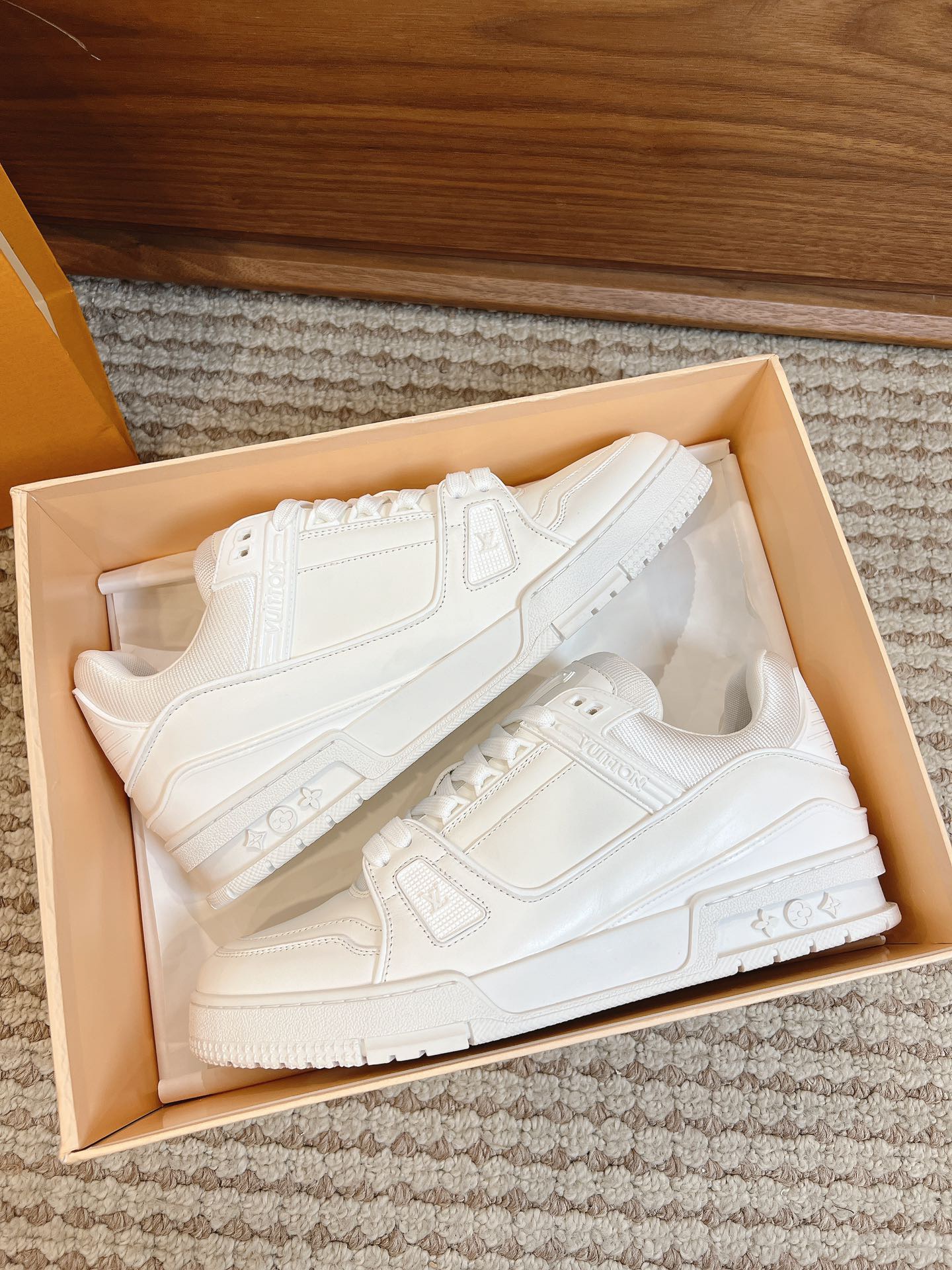 Men's shoes