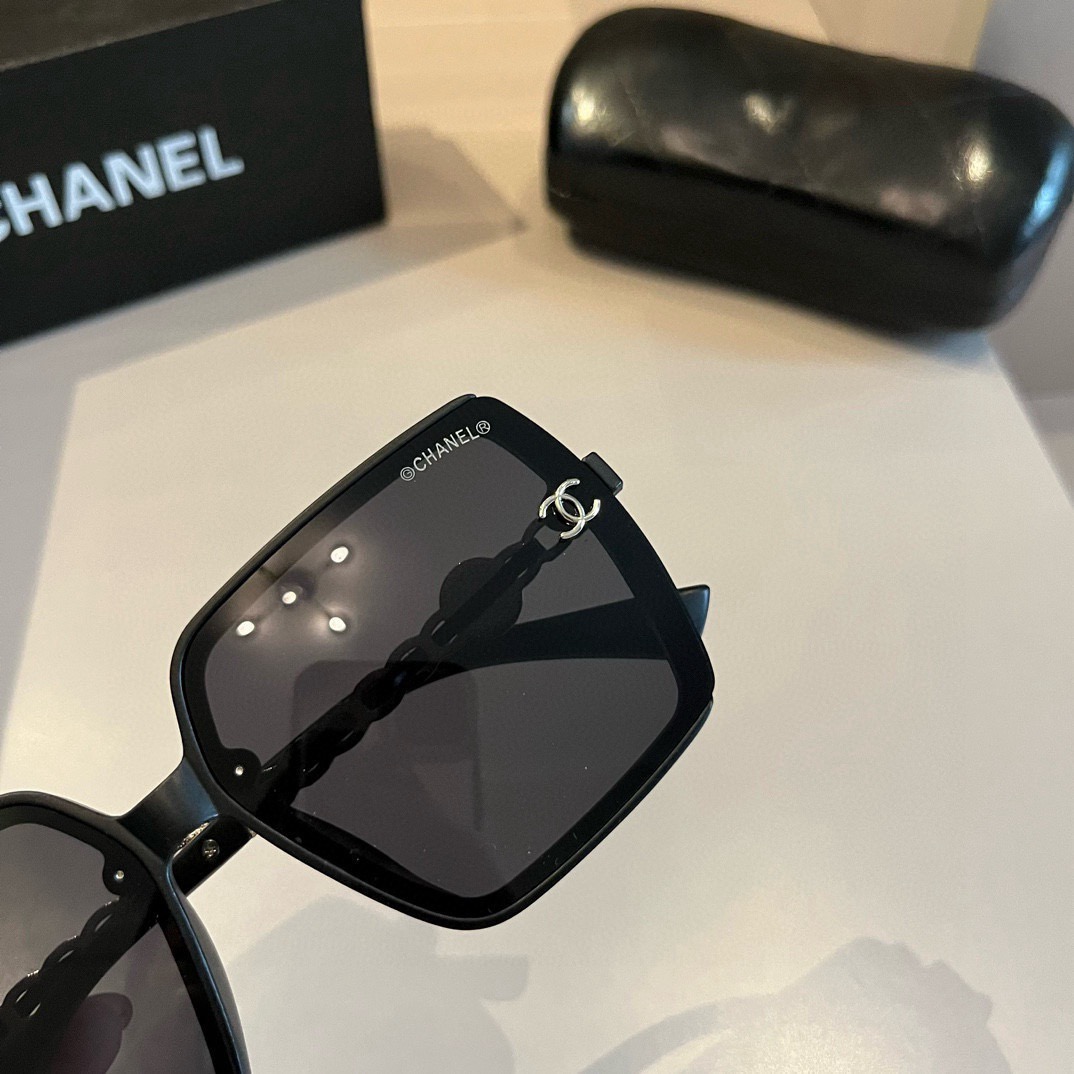 chanel-Sunglasses