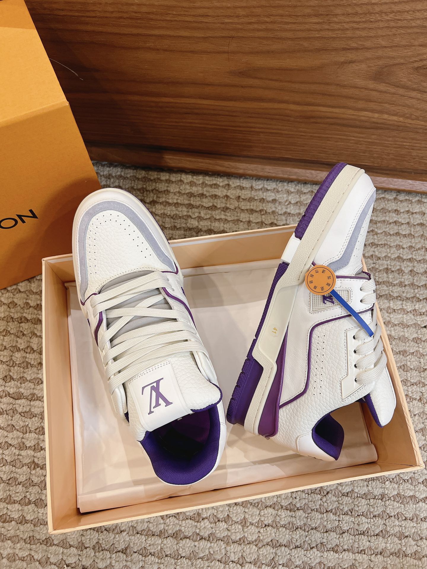 Men's shoes
