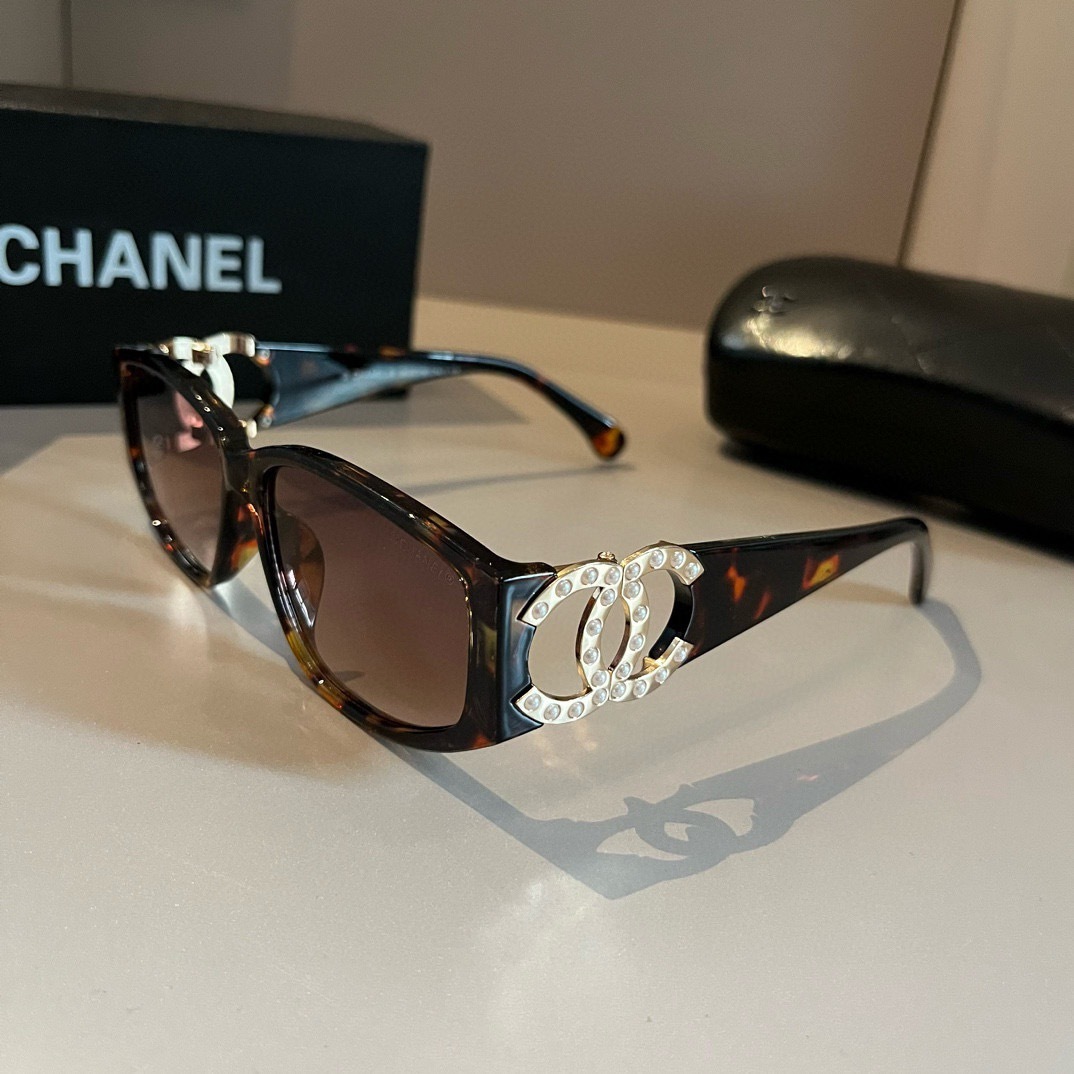 chanel--Sunglasses