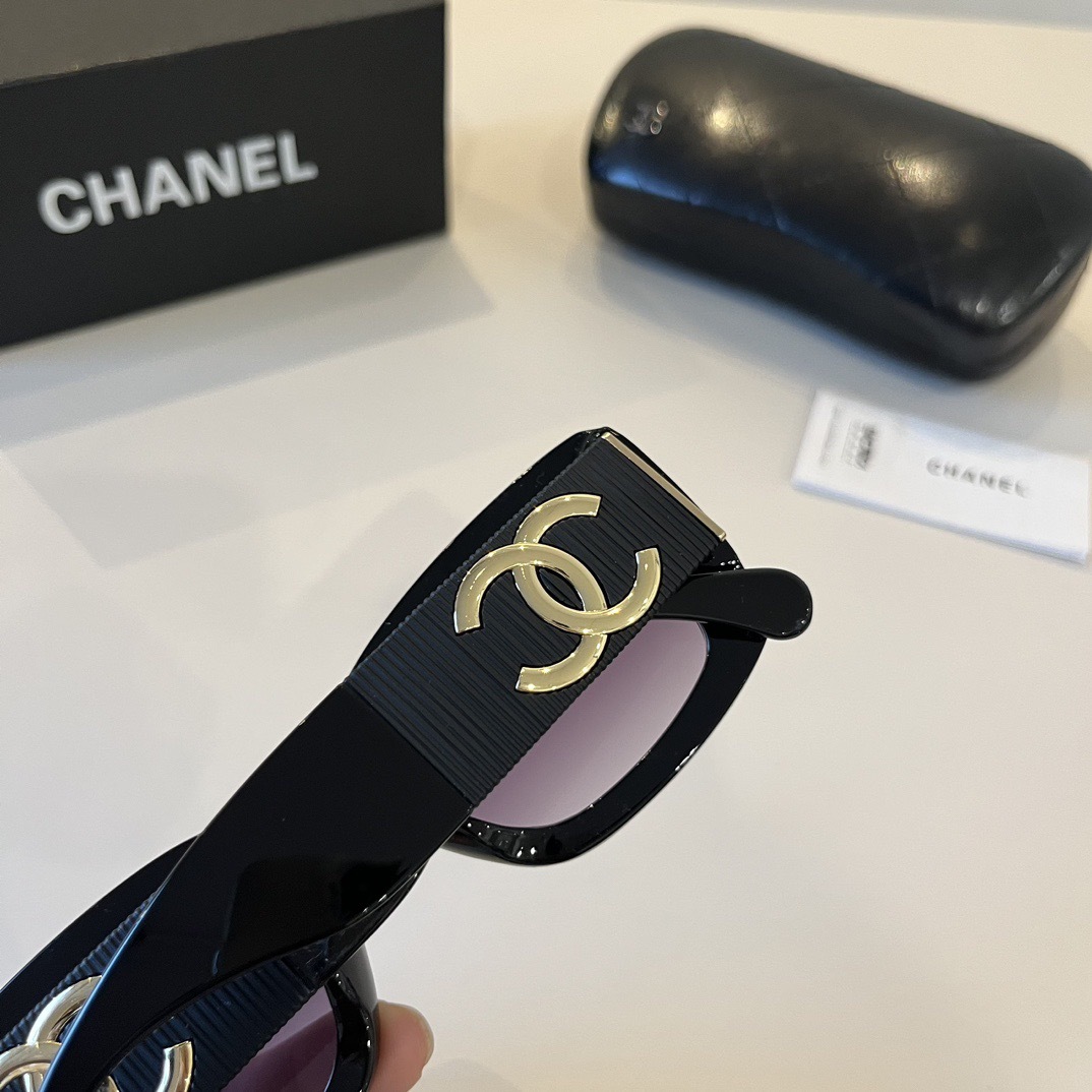 chanel--Sunglasses