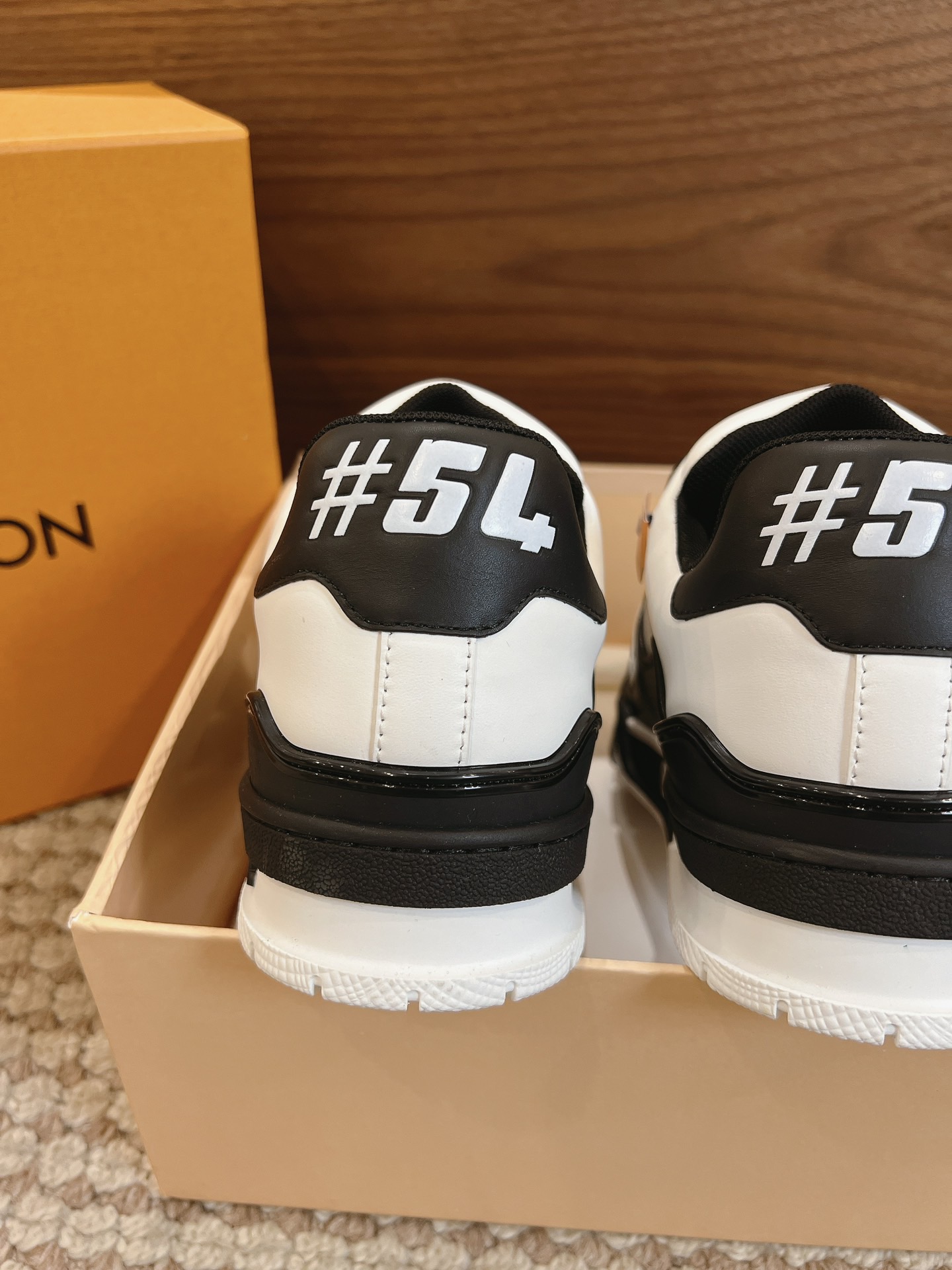 Men's shoes
