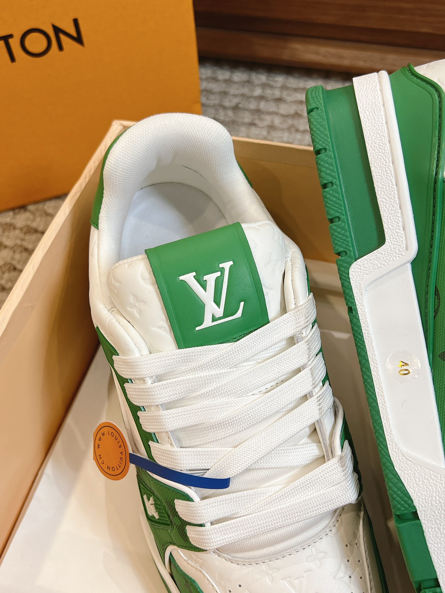Men's shoes