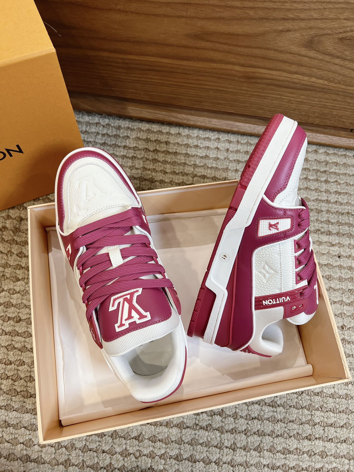Men's shoes