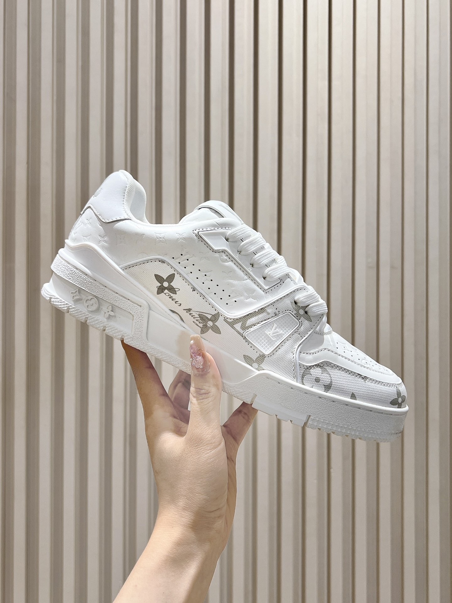 Men's shoes