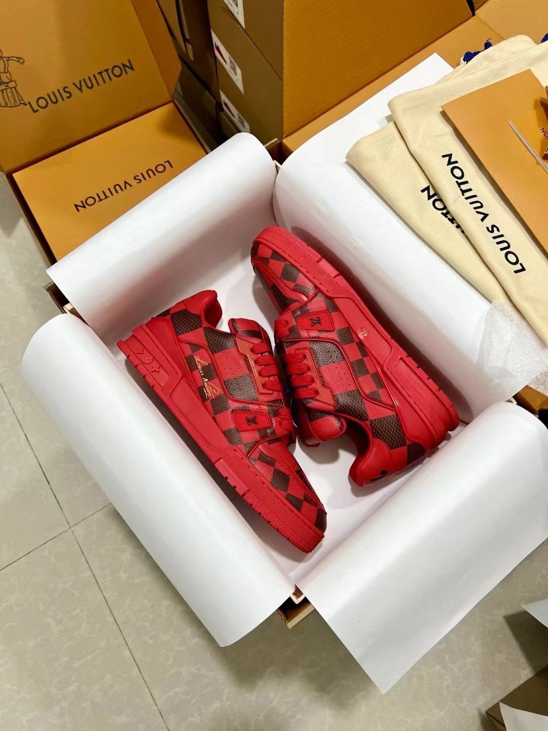 Men's shoes