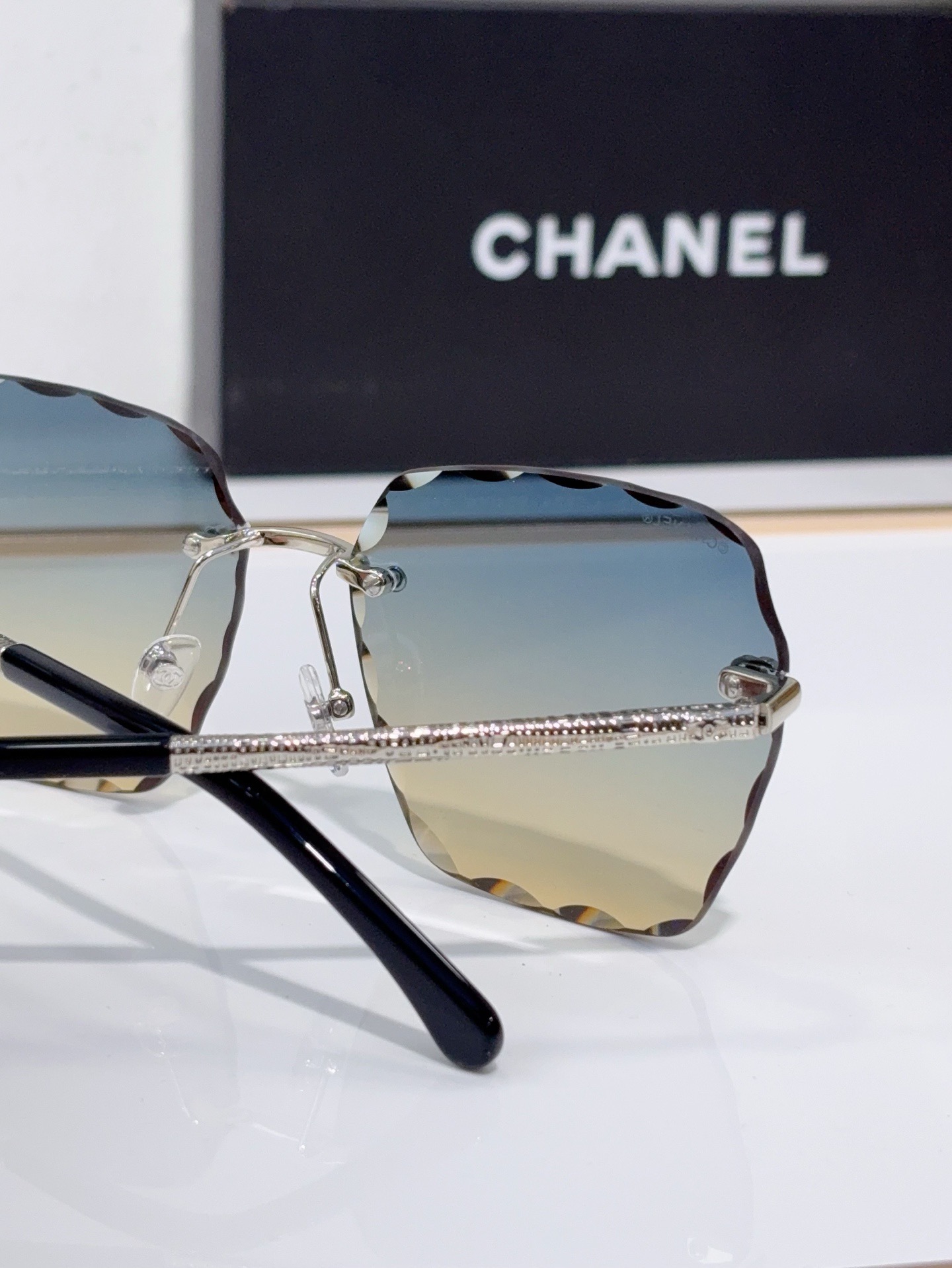 chanel-Sunglasses