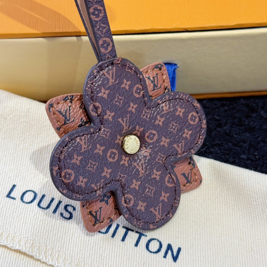 Small pendant